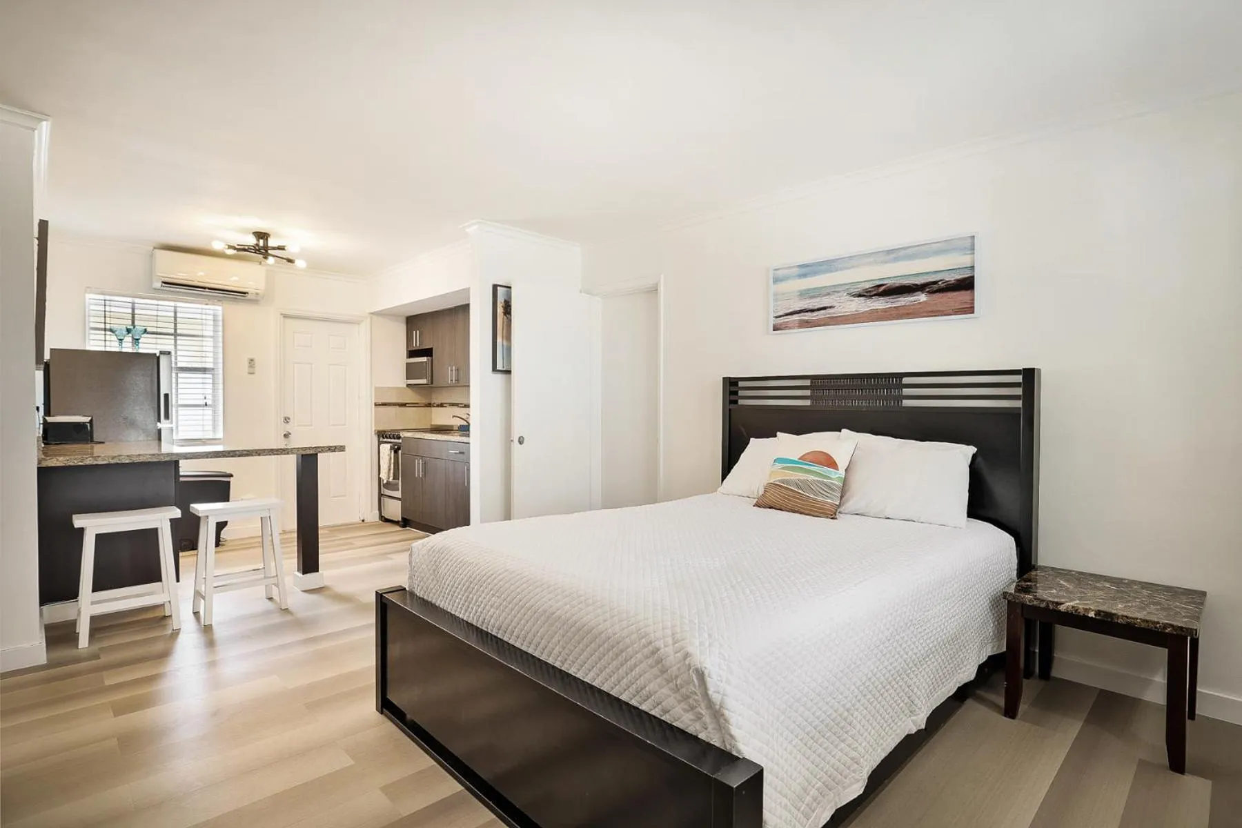 Bed in La Mer Suites