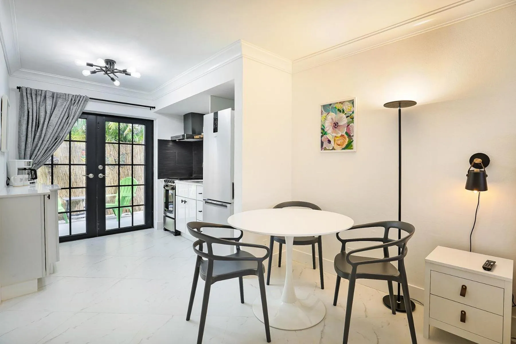 Dining area in La Mer Suites