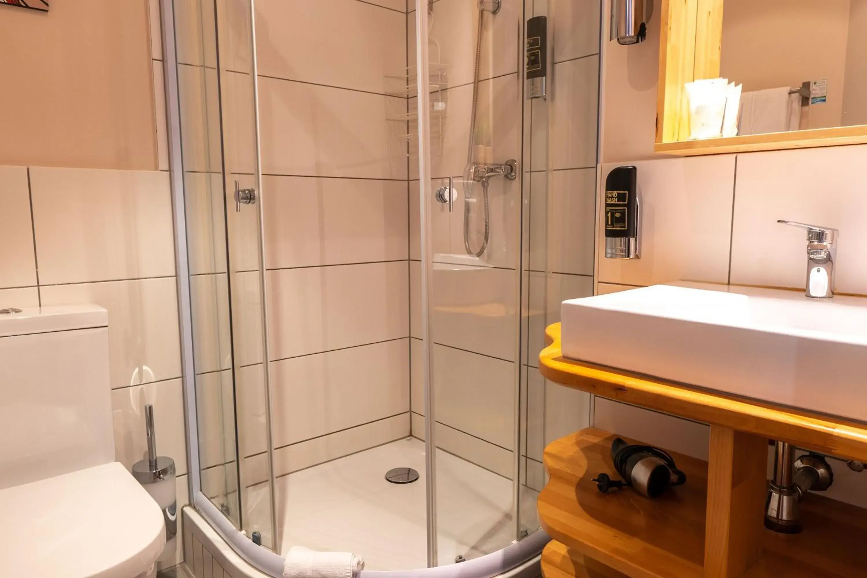 Standard Single Room - single occupancy in Warum ins Hotel Standard Single Room - single occupancy in Warum ins Hotel