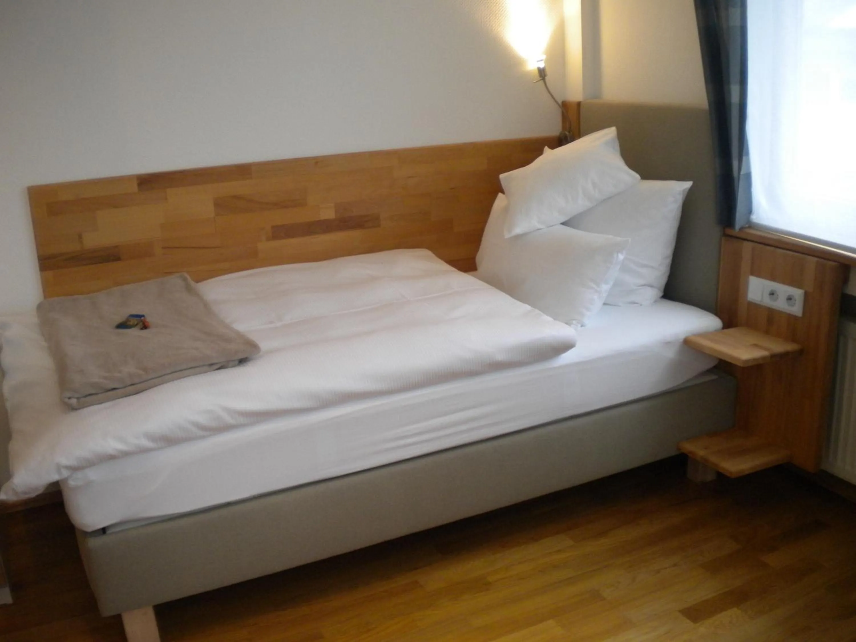 Bed in Warum ins Hotel