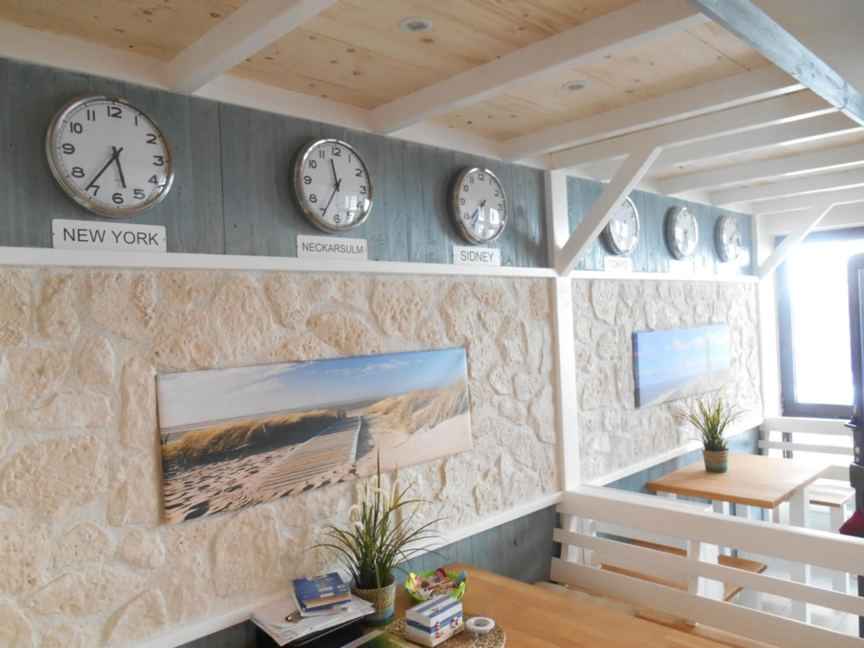 Lobby or reception in Warum ins Hotel