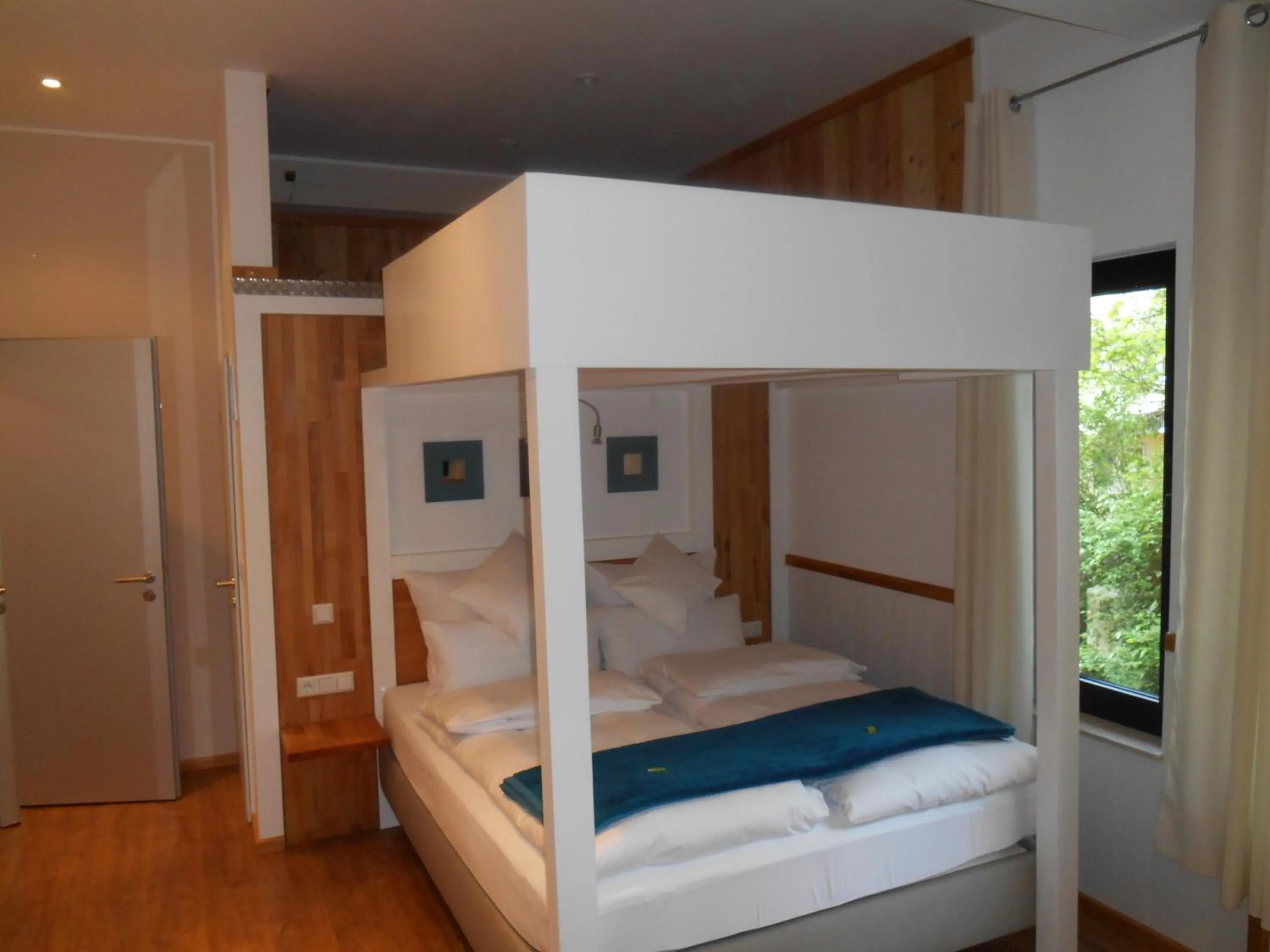 Bed in Warum ins Hotel