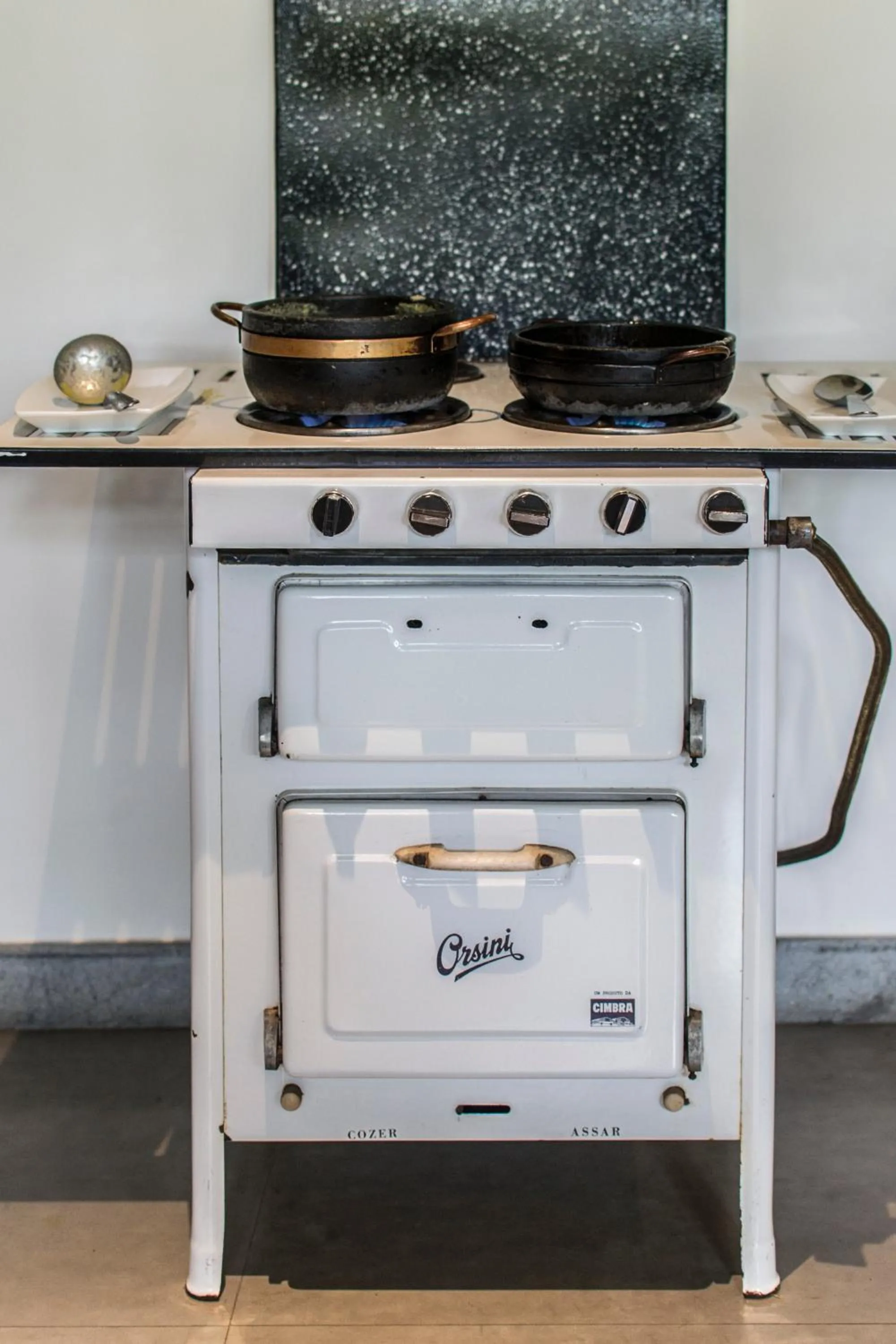 stove in Pousada Chão de Minas