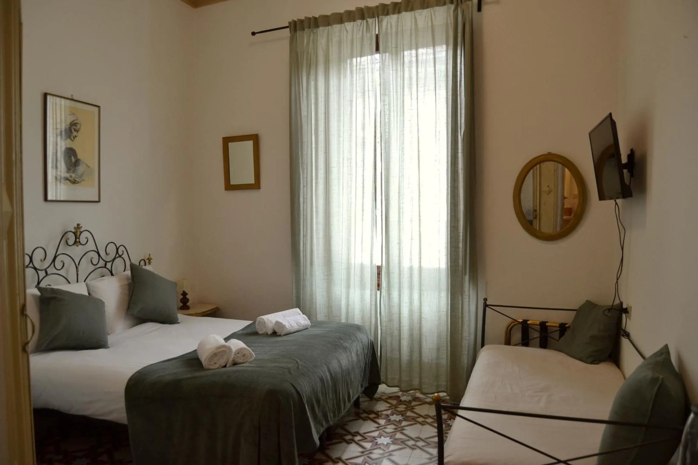 Bed in Florence Heart B&B