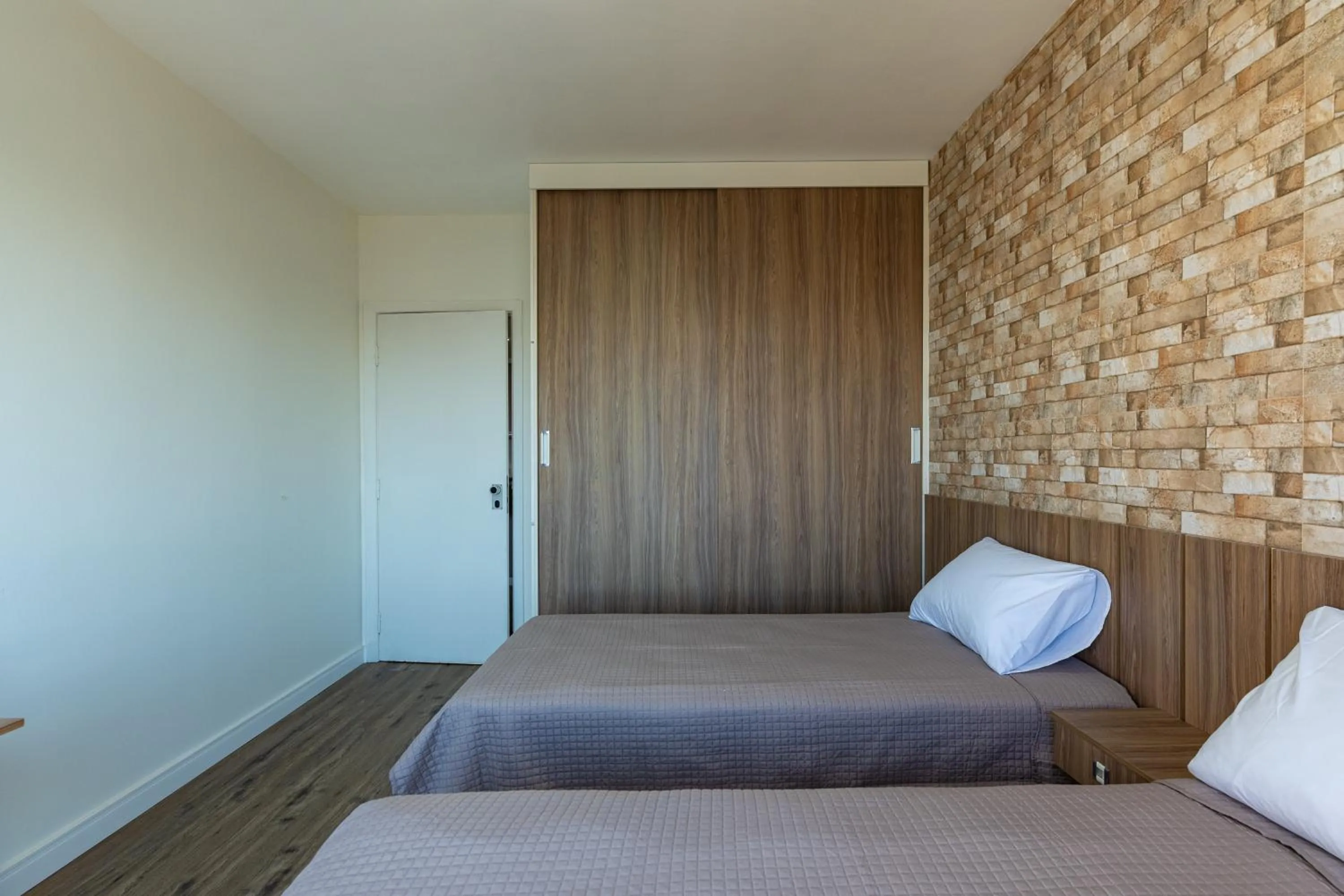 Bedroom, Bed in Metropolitan Flats