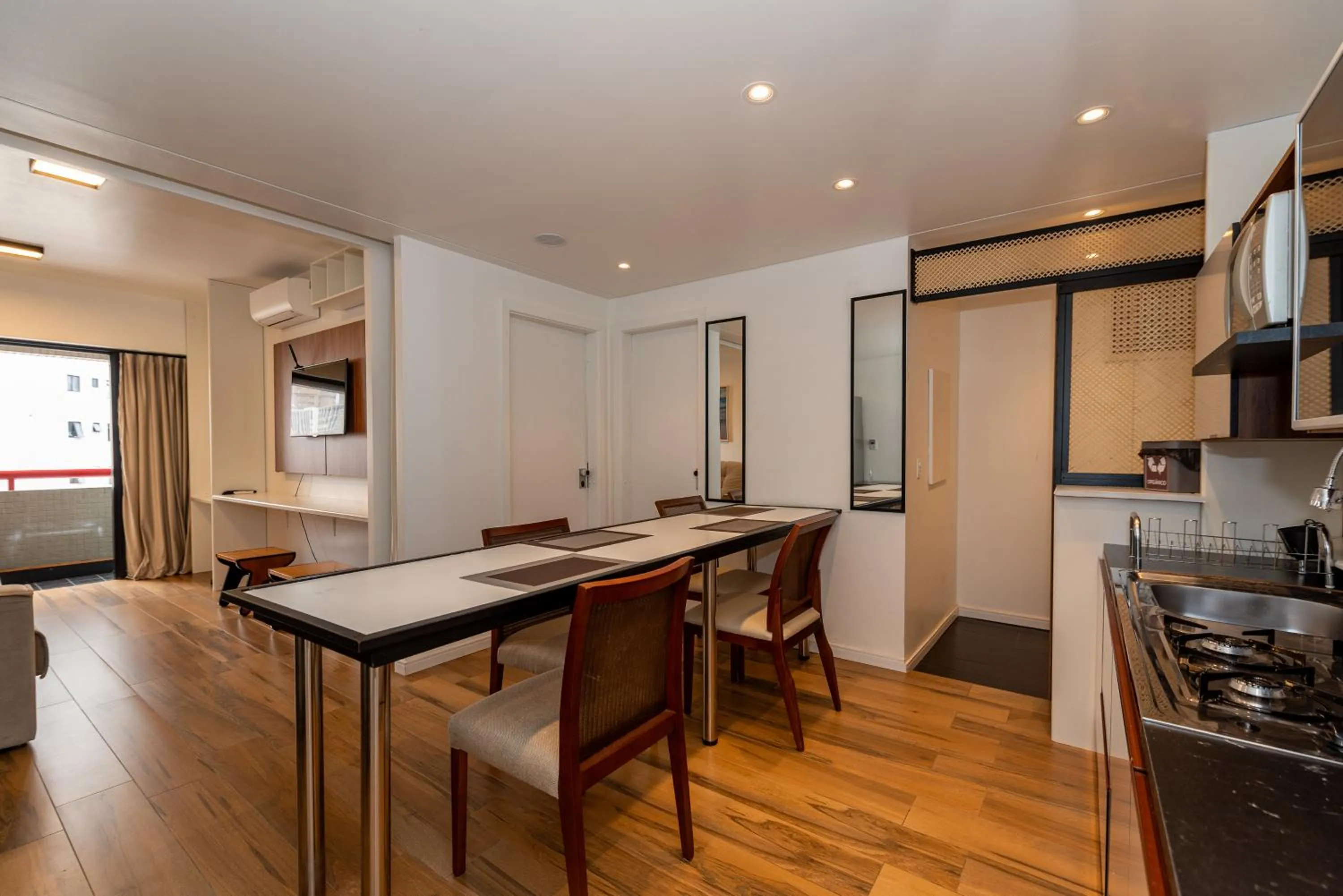 Dining area in Metropolitan Flats