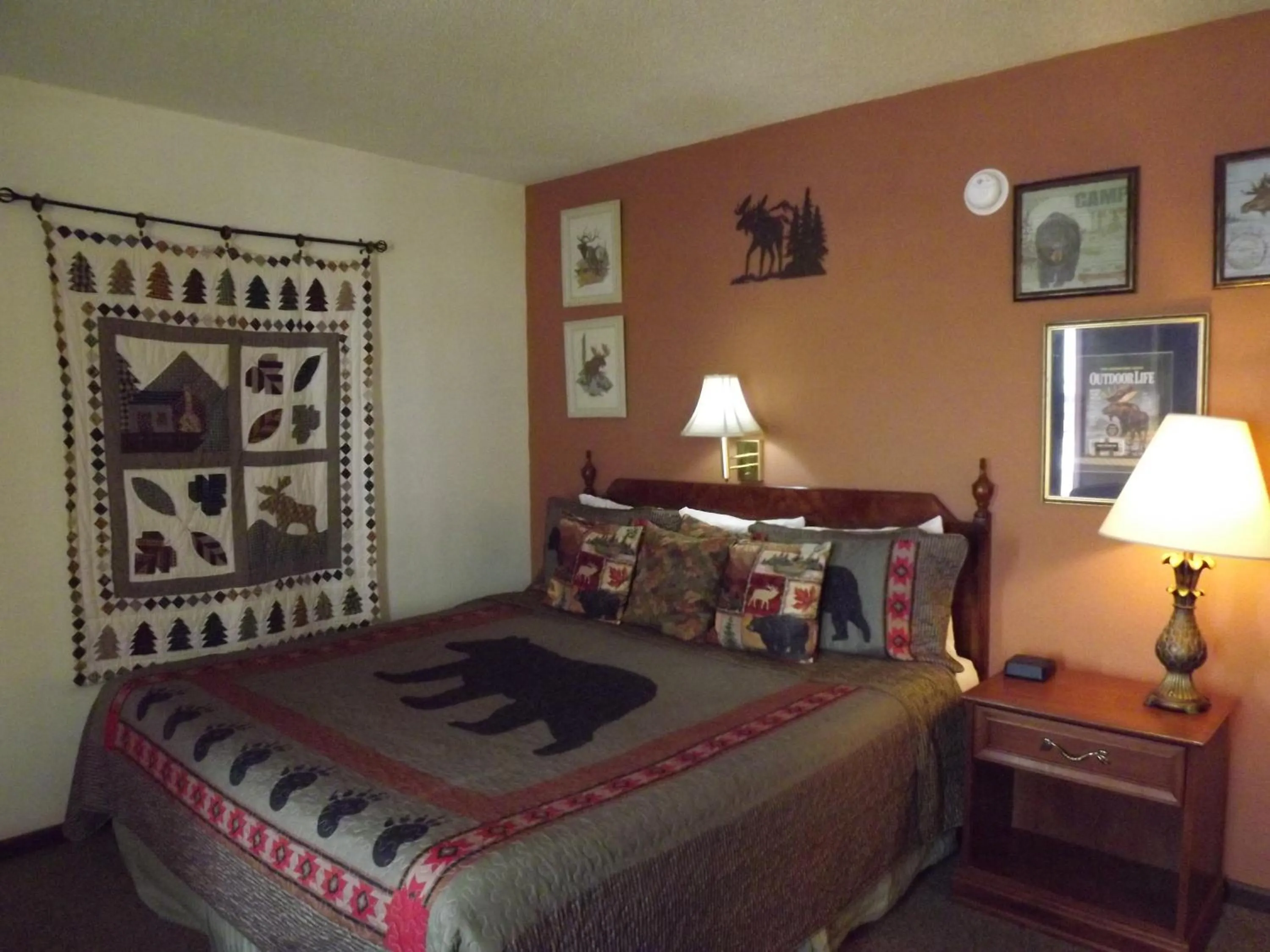 Bed in Crest Country Inn