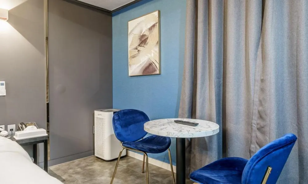 Seating area in G7 Hotel