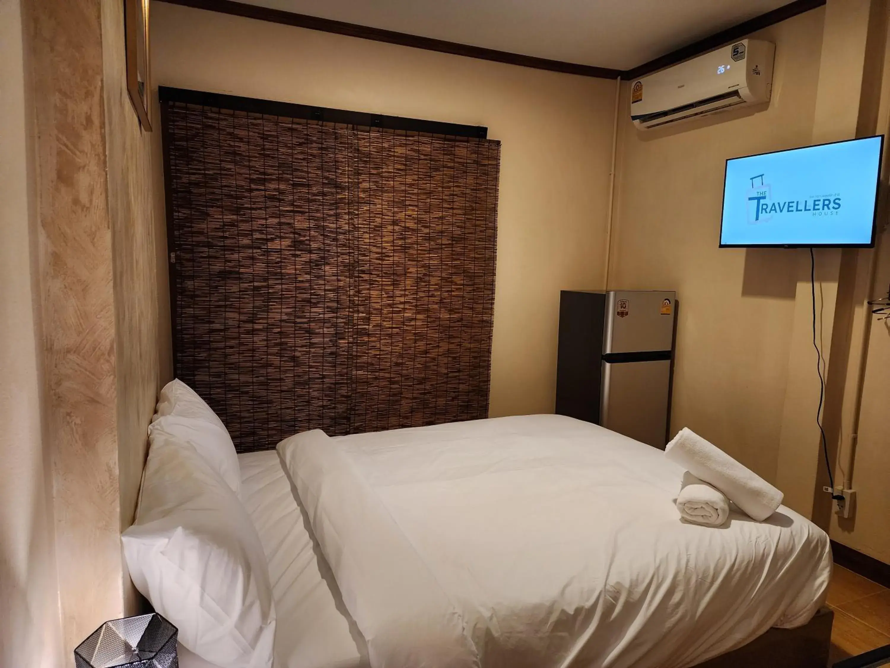 Double Room with Private Bathroom in The Travellers House - Pet Friendly Accommodation Double Room with Private Bathroom in The Travellers House - Pet Friendly Accommodation