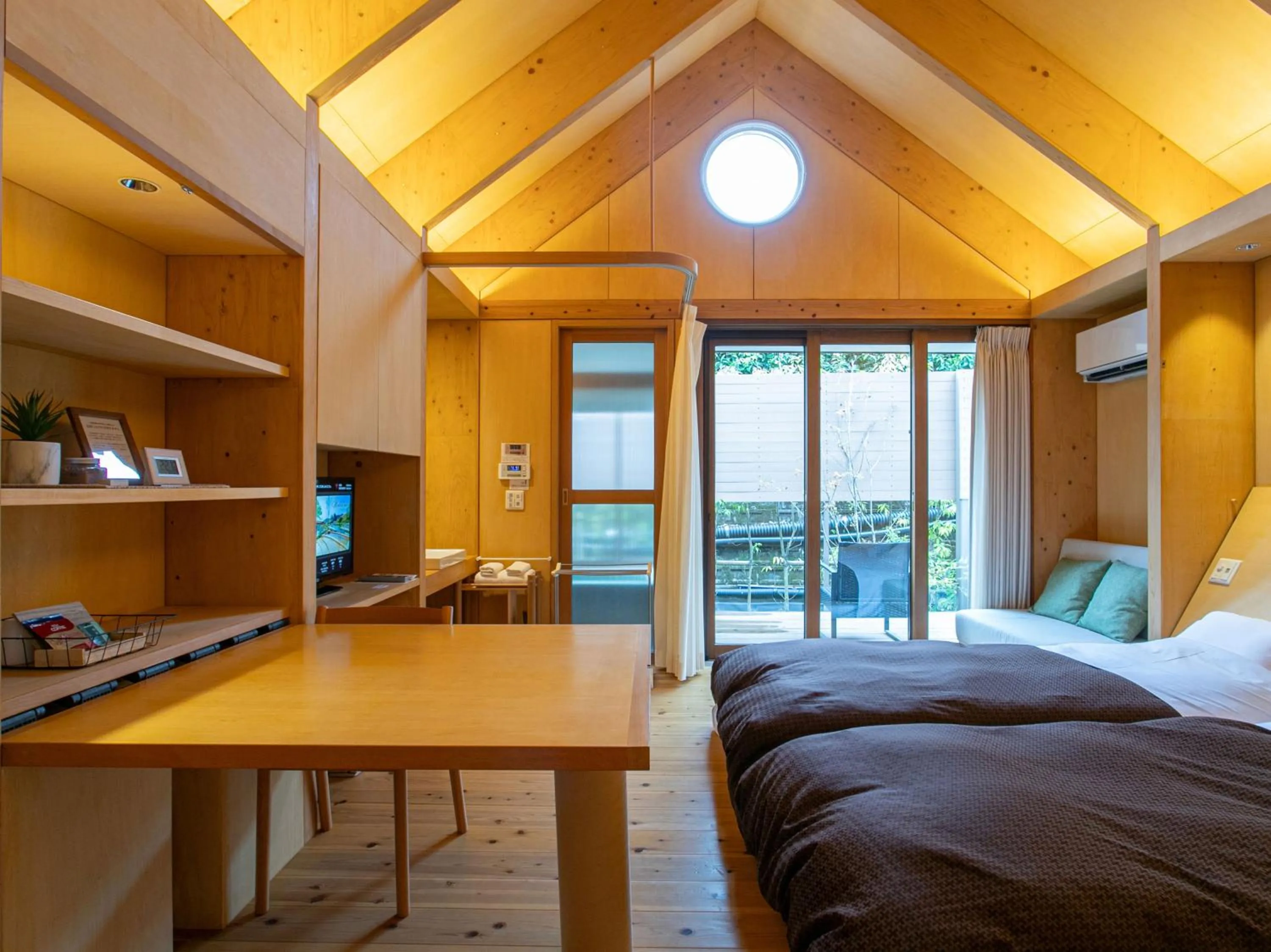 Photo of the whole room, Bed in Kur Park Nagayu