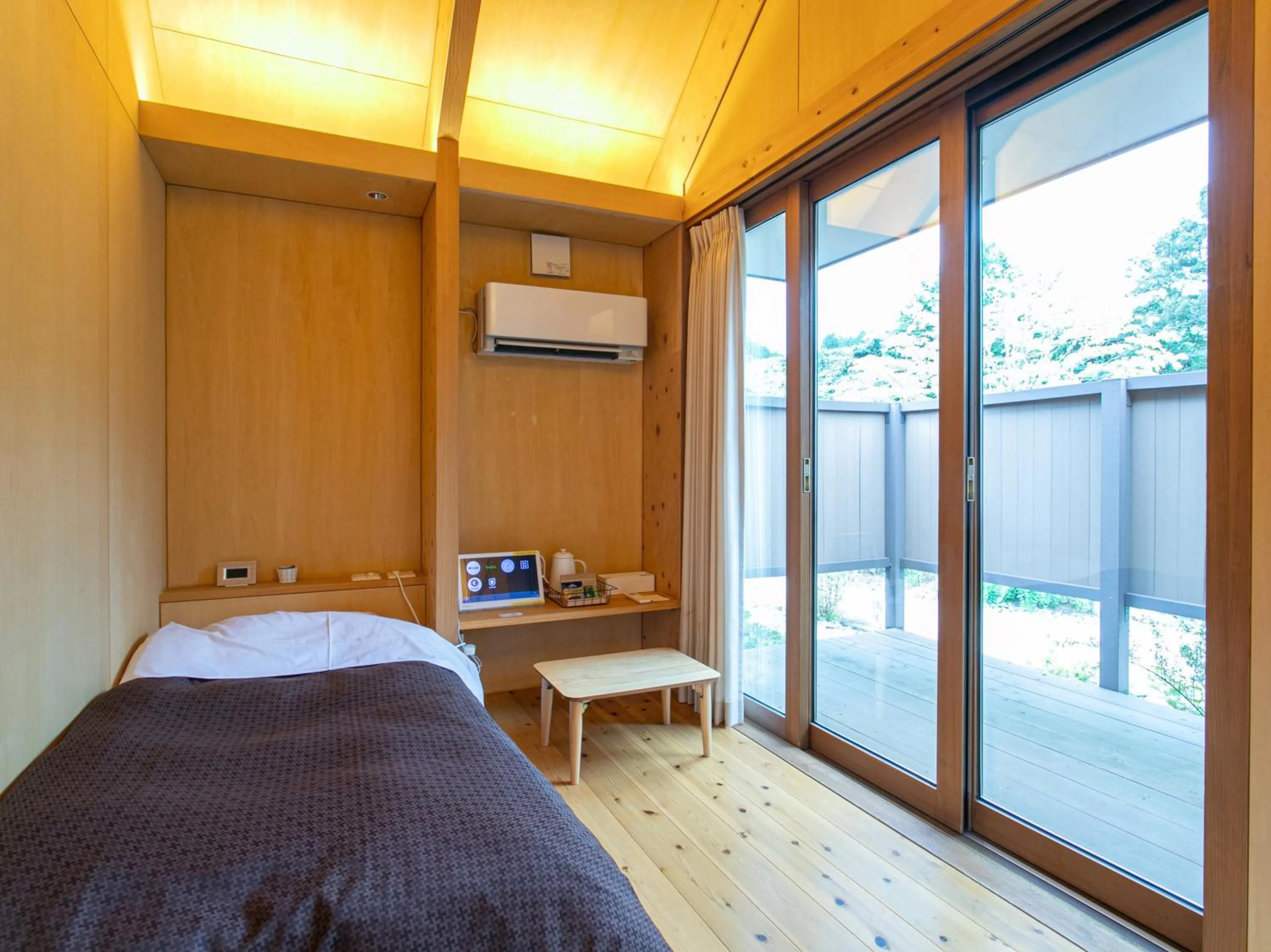 Photo of the whole room, Bed in Kur Park Nagayu