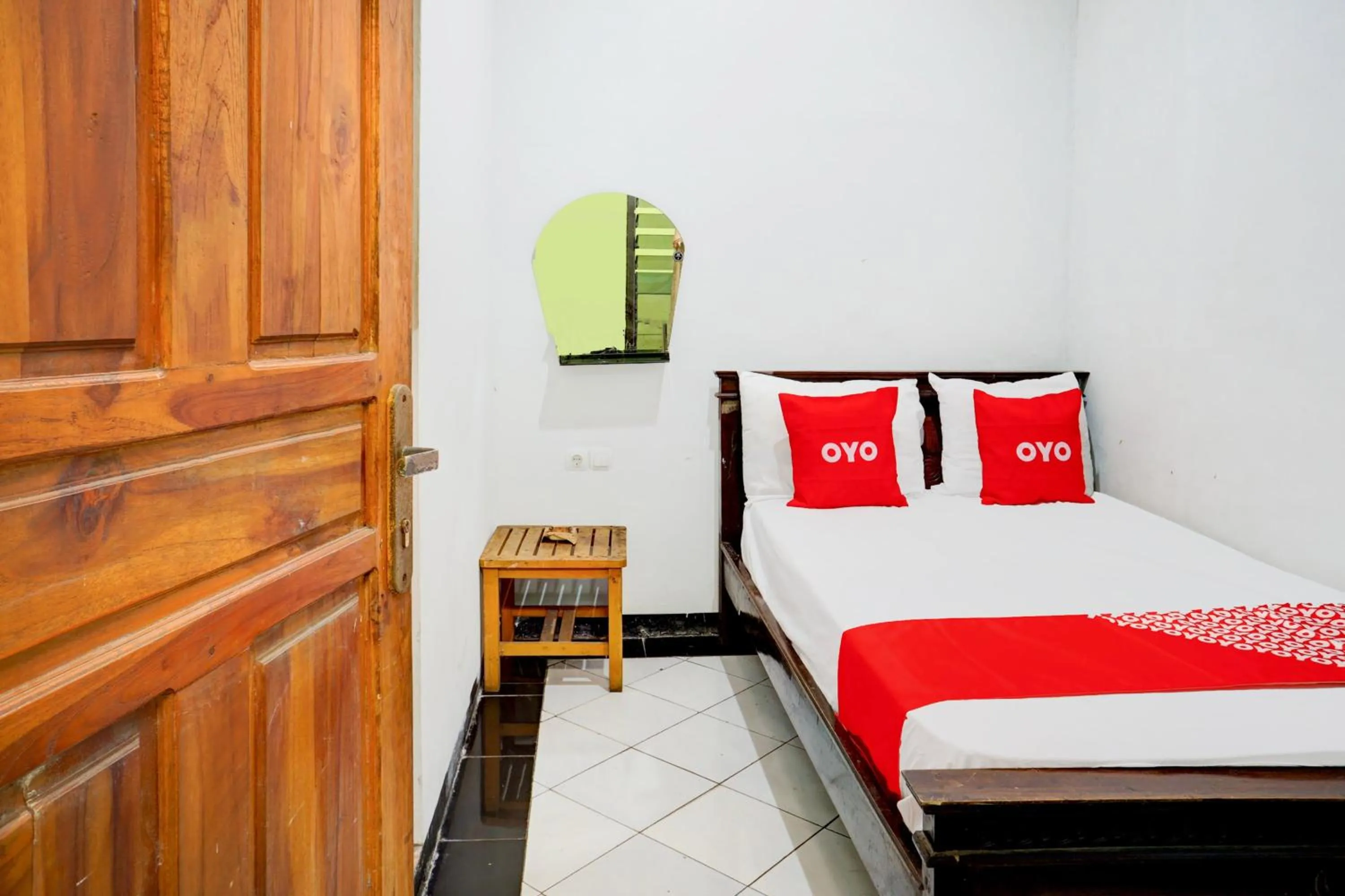 Bedroom, Bed in OYO 93069 Penginapan Sumber Rizki