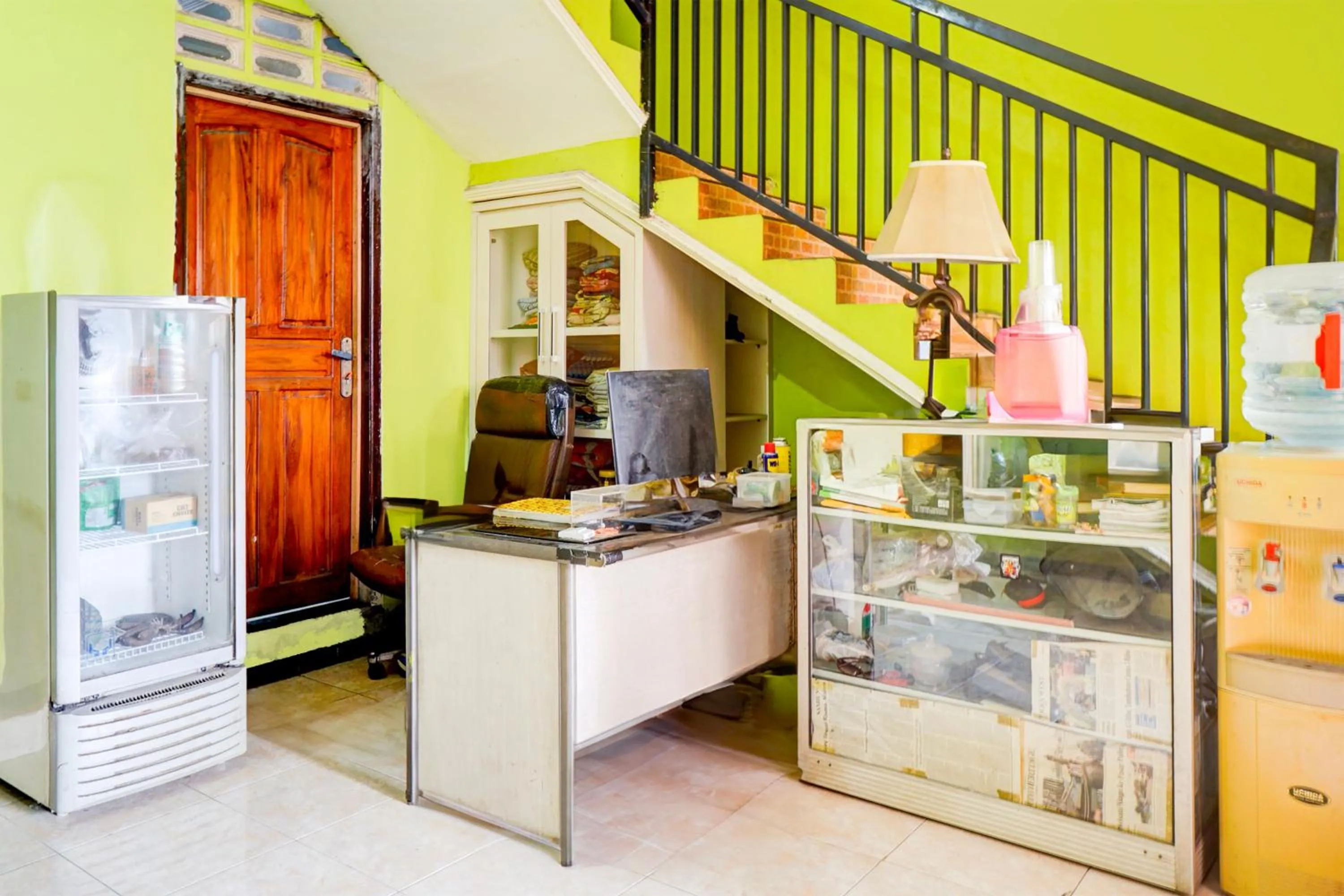 Lobby or reception in OYO 93069 Penginapan Sumber Rizki