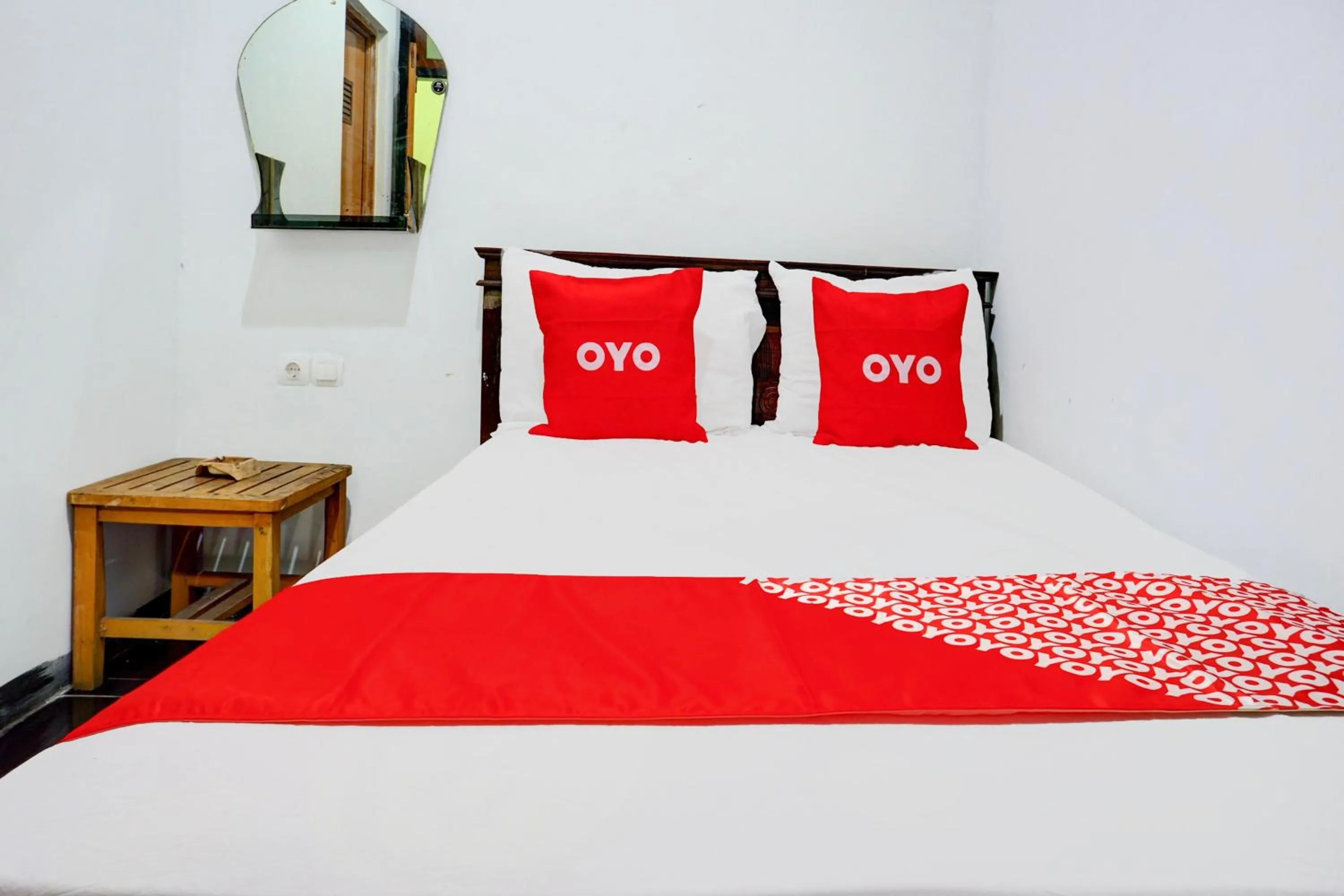Bedroom, Bed in OYO 93069 Penginapan Sumber Rizki