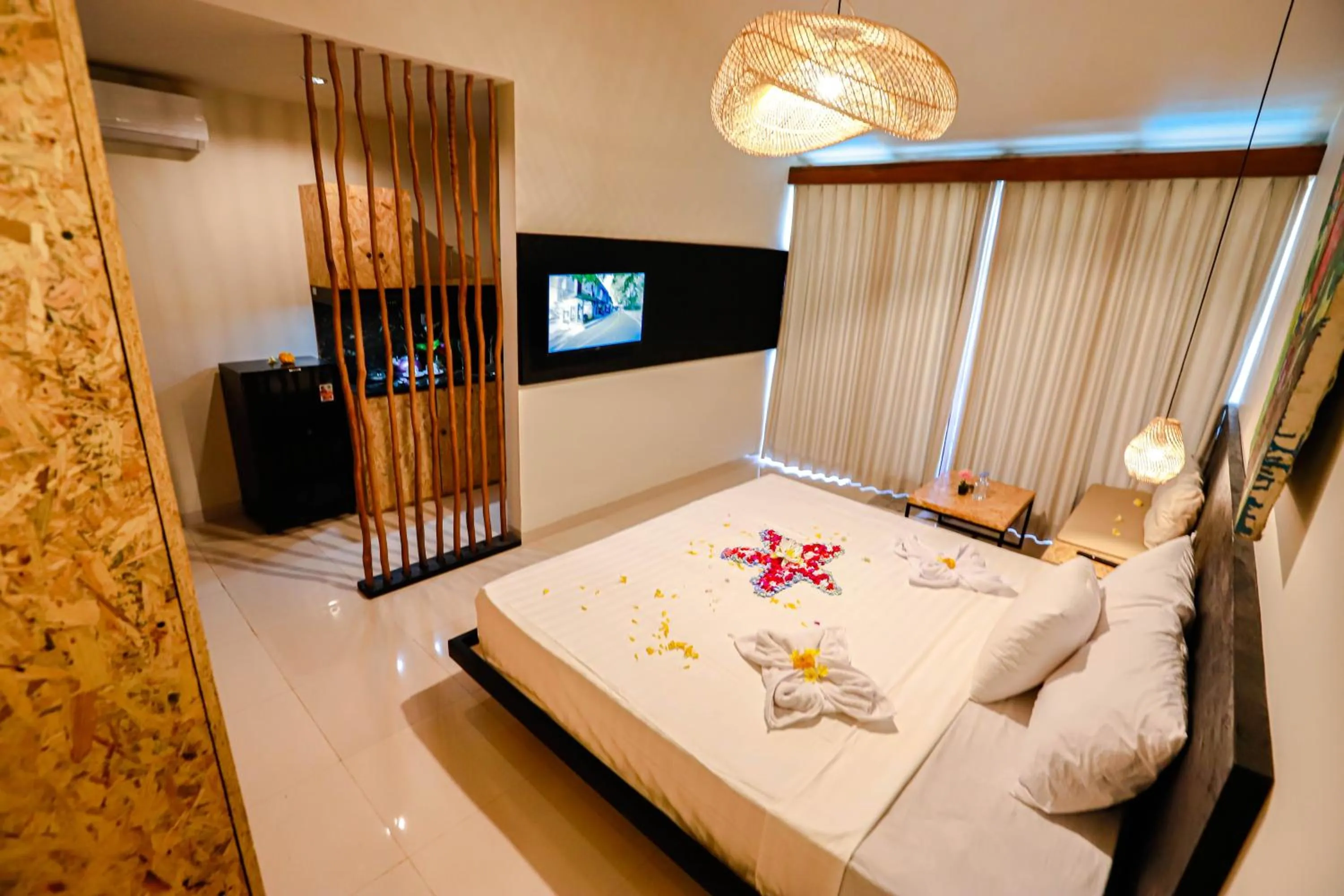 Bed in Neo Bintang Bungalow Cafe and Pool