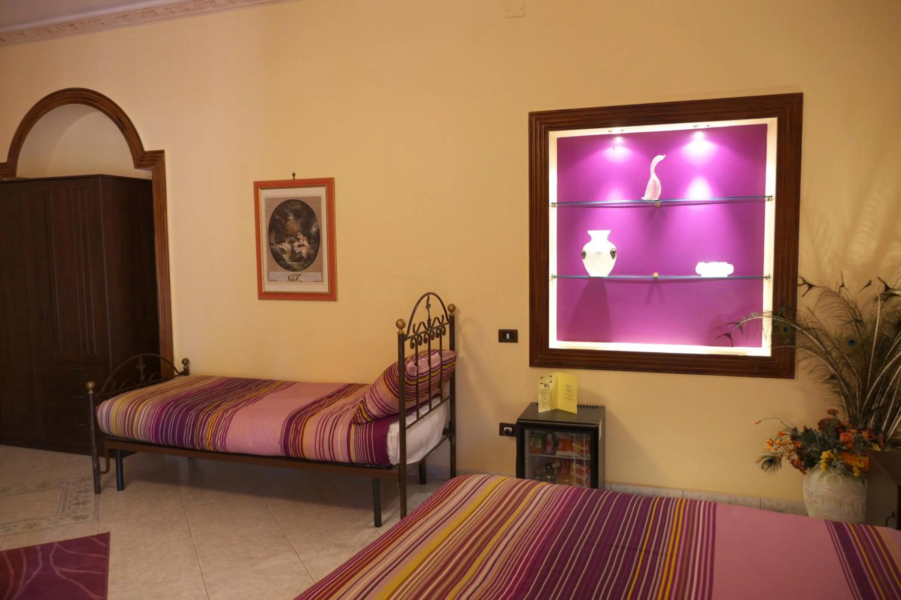 Photo of the whole room, Bed in Villa Concordia