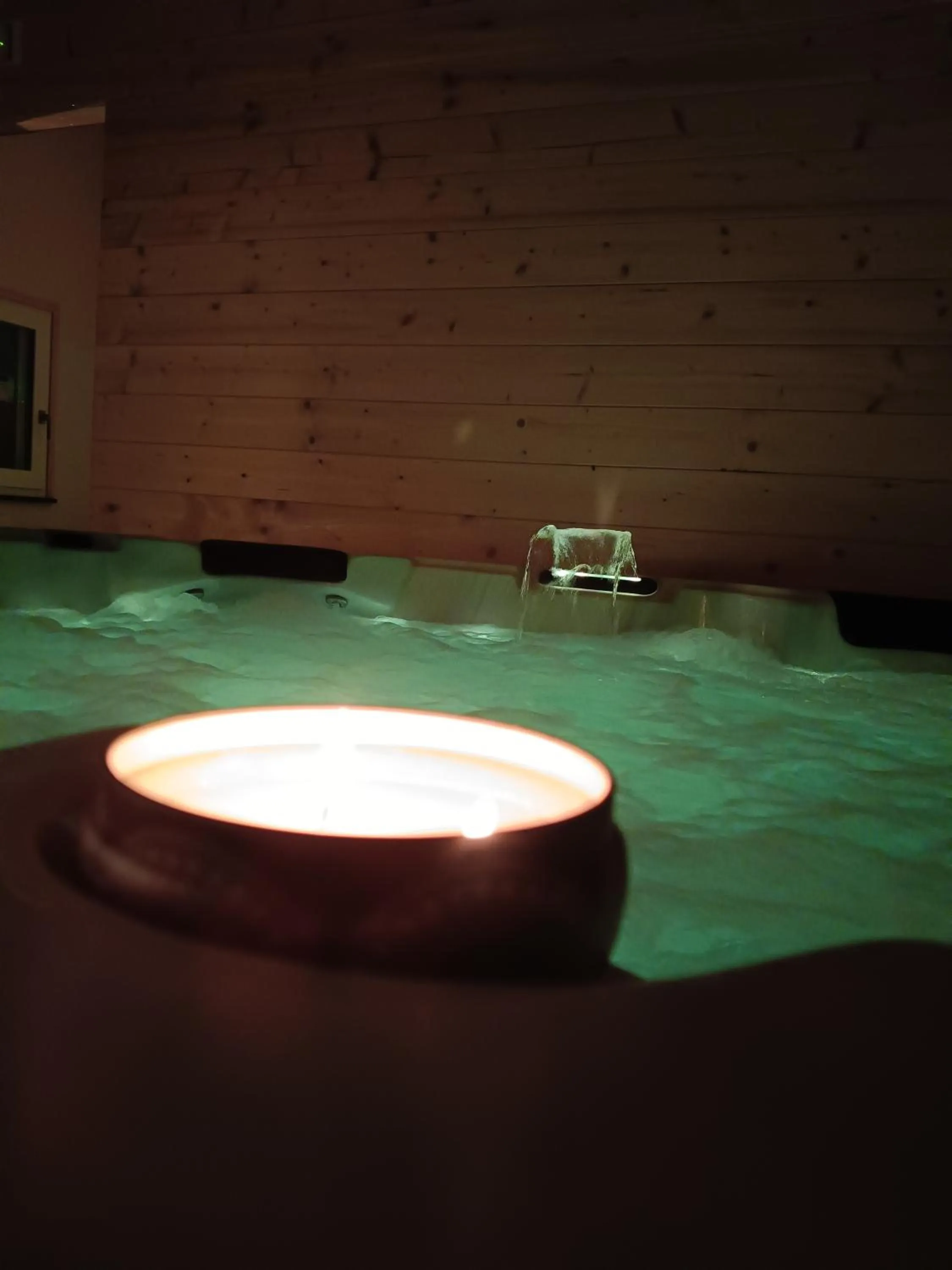 Hot Tub in Villa Concordia