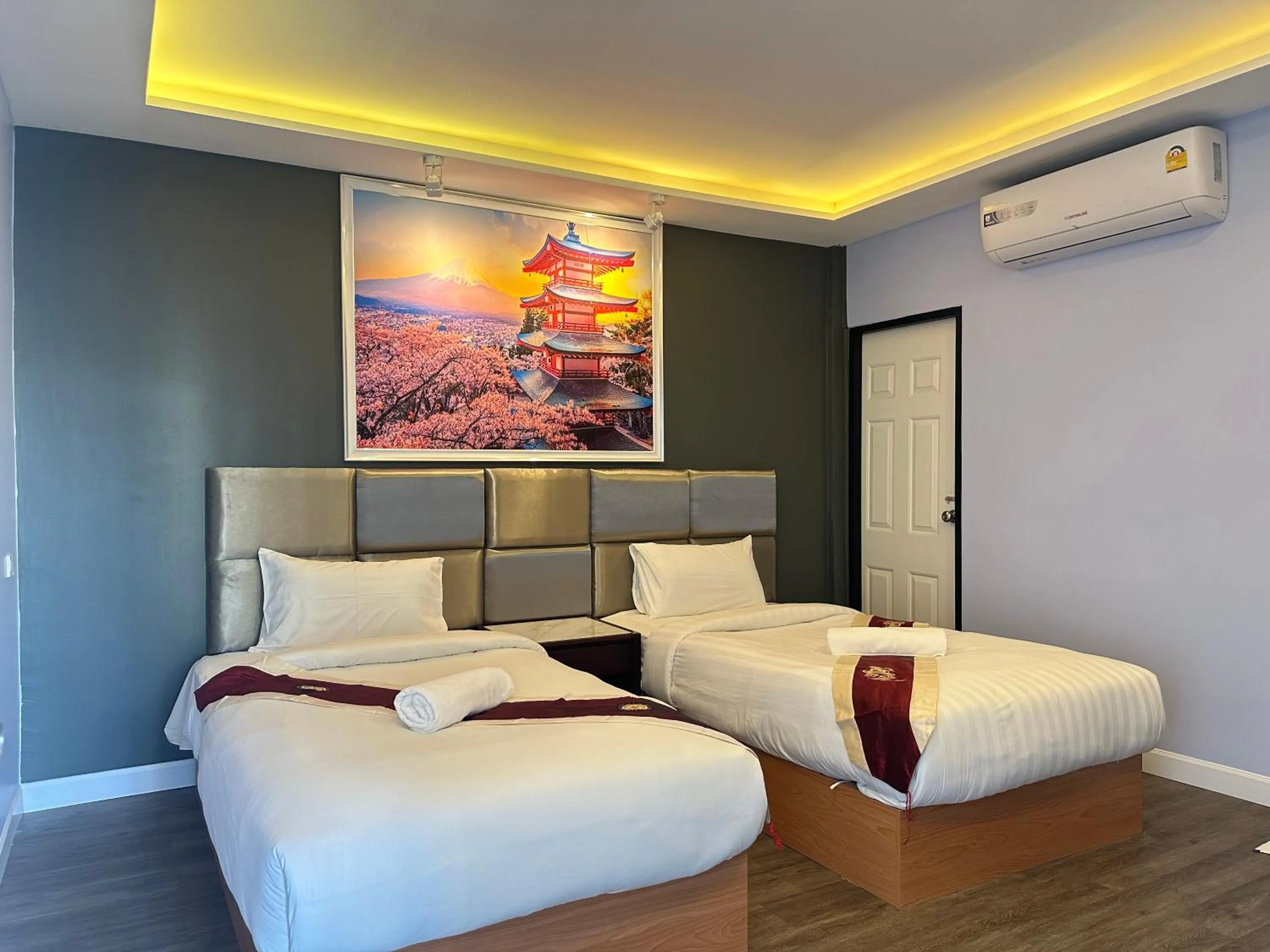 Bed in Metro Link Ratchada Hotel