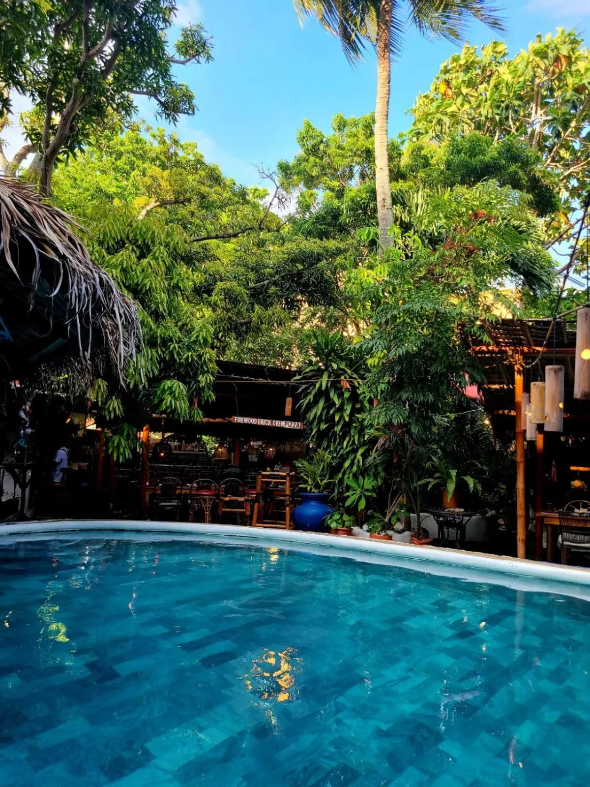 Swimming pool in Big Apple Dive Resort