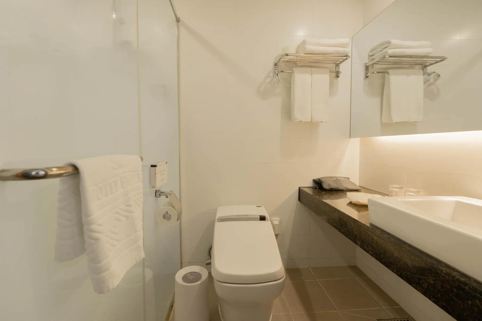 Shower in Hotel Fine Jeju