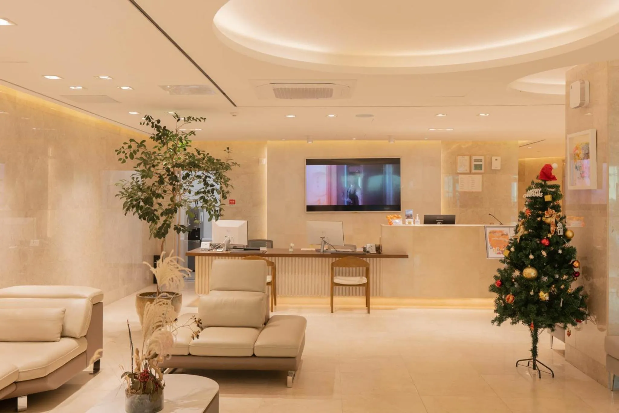 Seating area in Hotel Fine Jeju