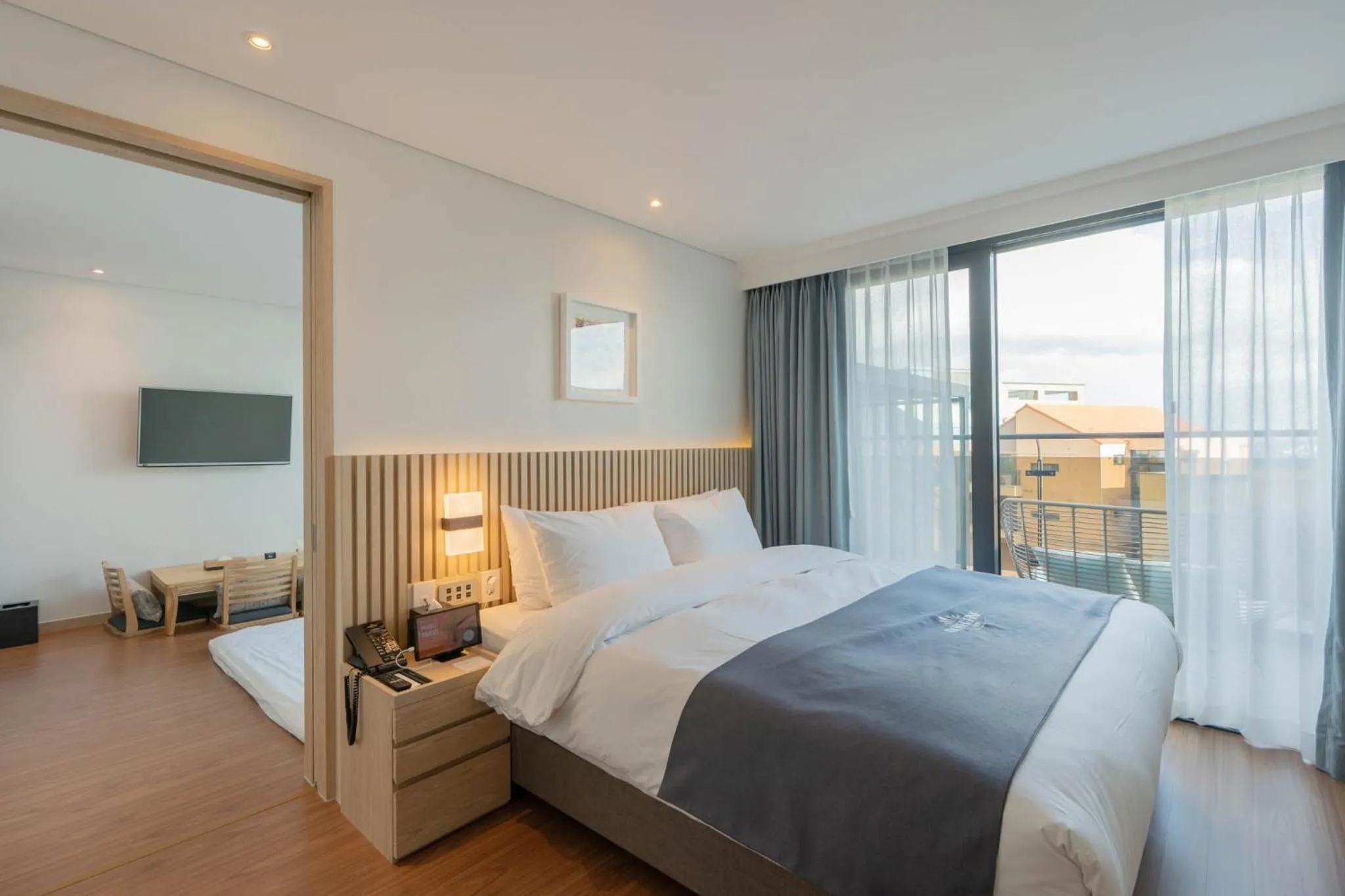 Bed in Hotel Fine Jeju