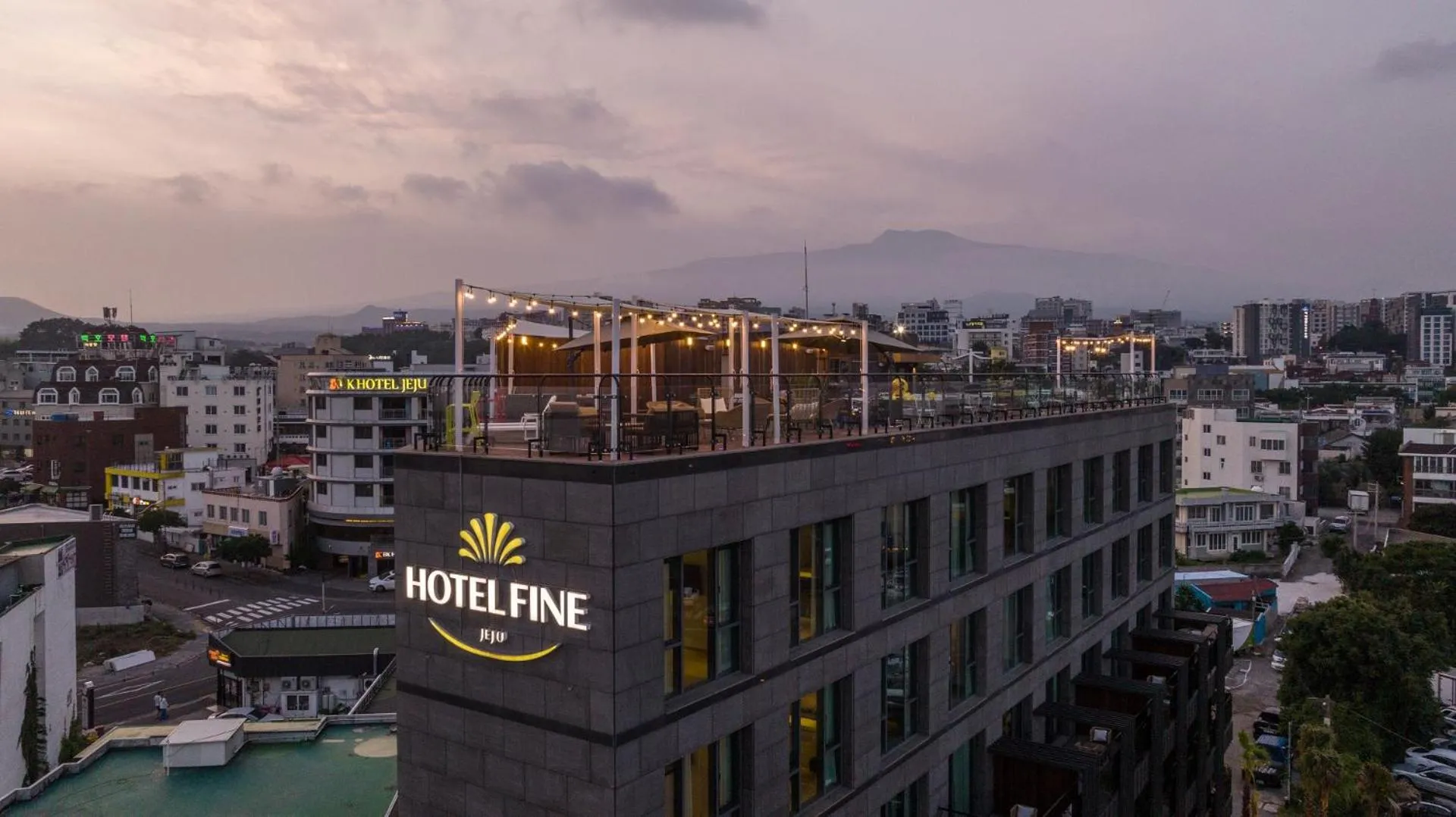 Property building in Hotel Fine Jeju