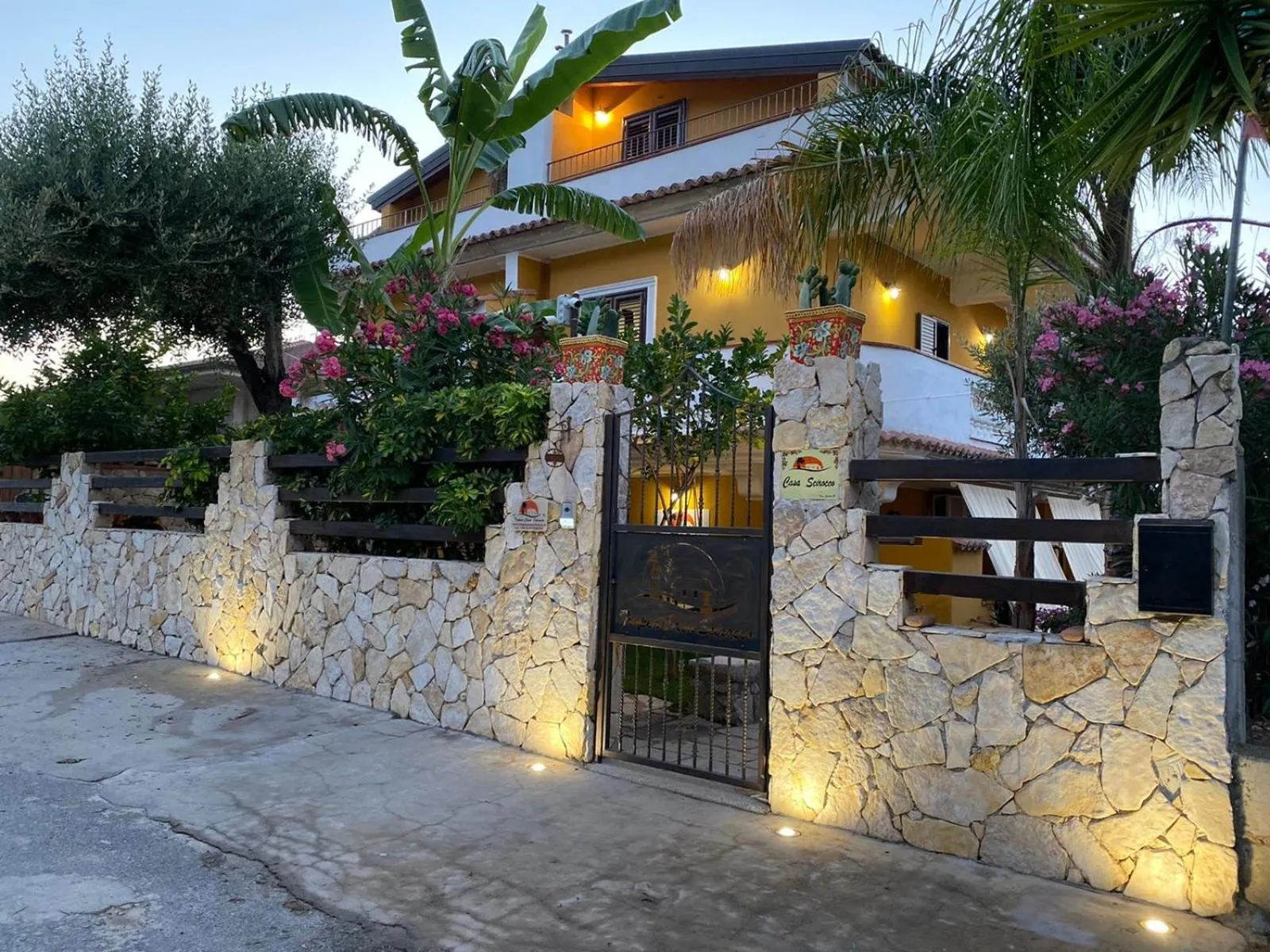 Facade/entrance in Tropea Casa Scirocco