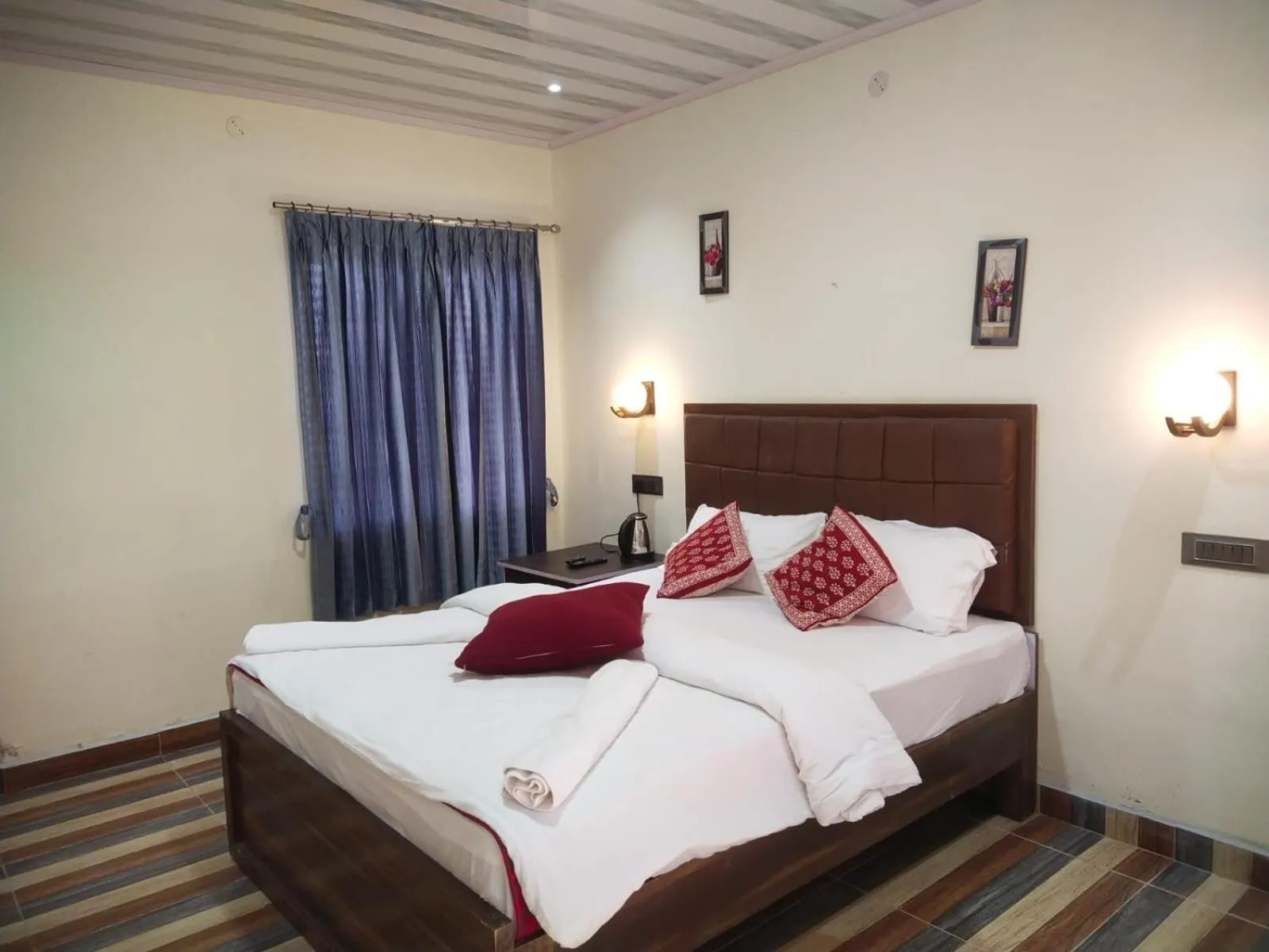 Bedroom, Bed in Blossom Spring