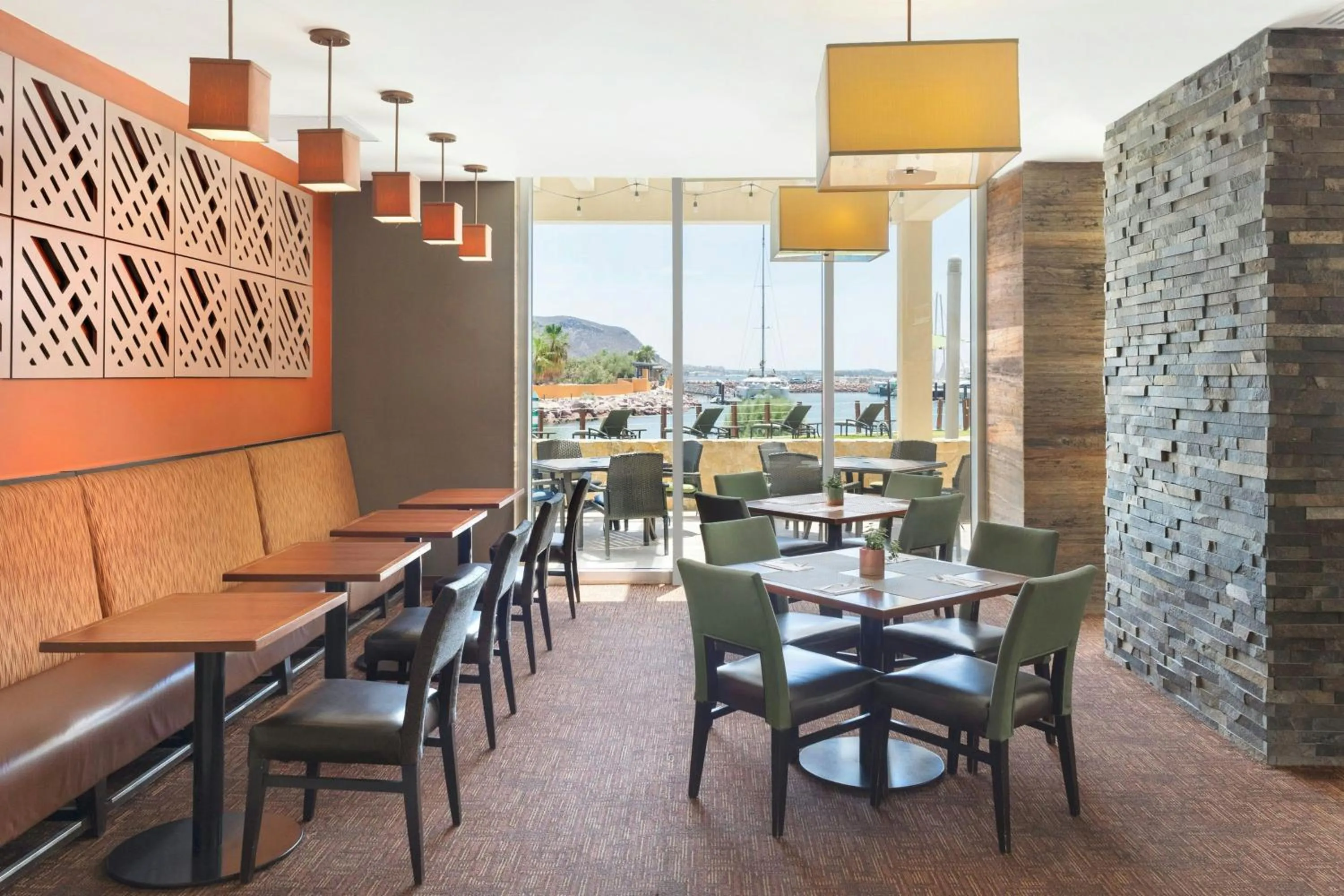 Restaurant/places to eat in Hyatt Place La Paz