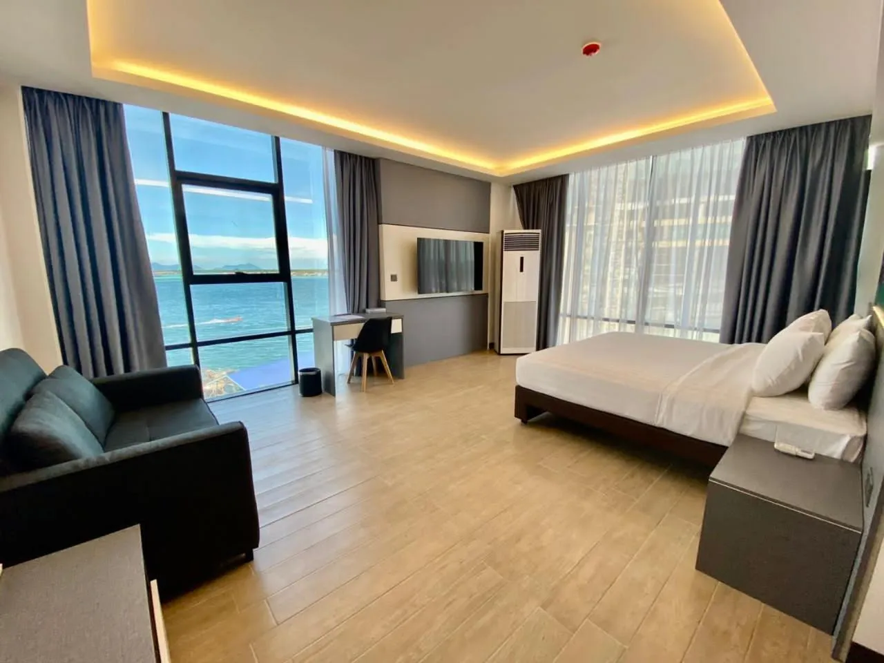 Bed in Lighthouse Hotel Semporna