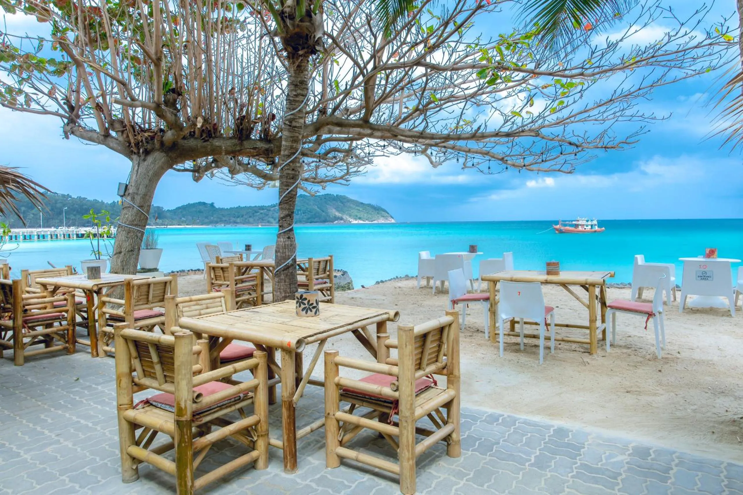 Restaurant/places to eat in VIVA on the Beach Hotel