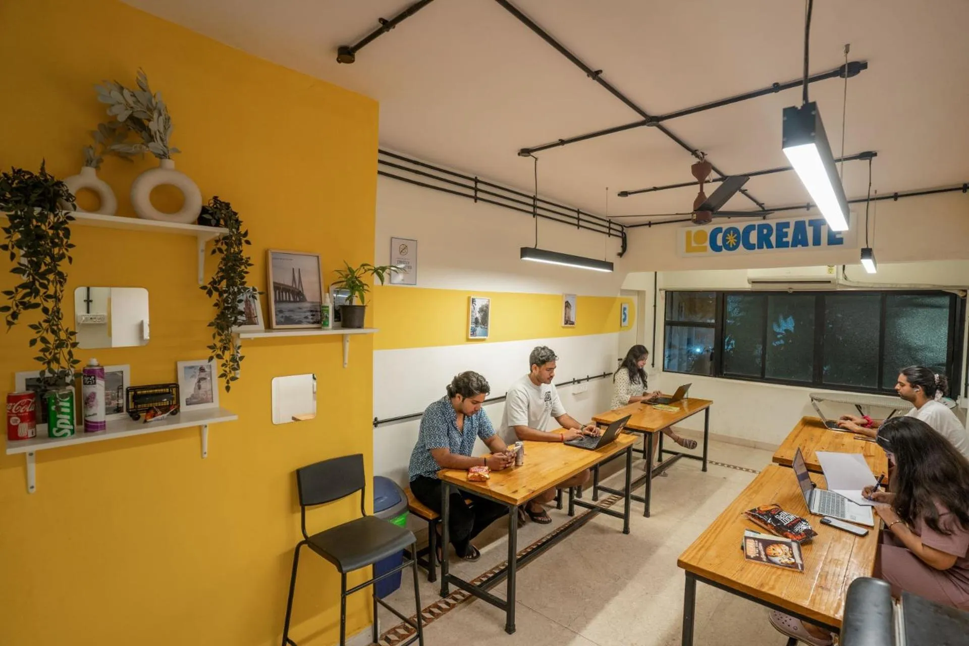 Restaurant/places to eat in Locomo Hostel Express - Stay Work Eat