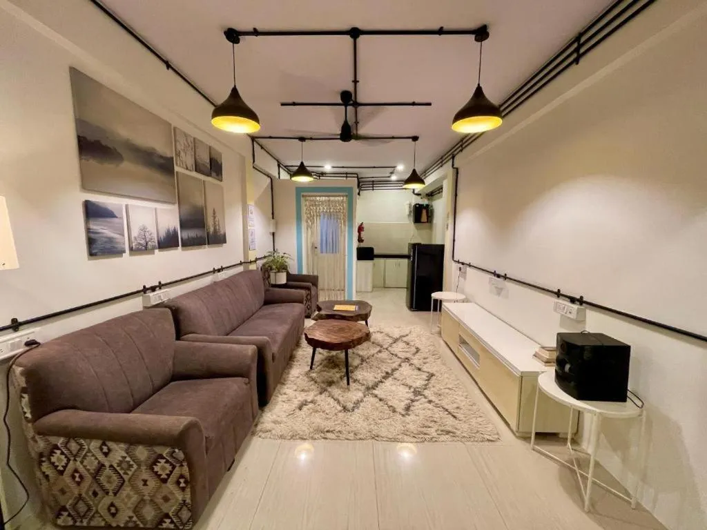 Living room in Locomo Hostel Express - Stay Work Eat