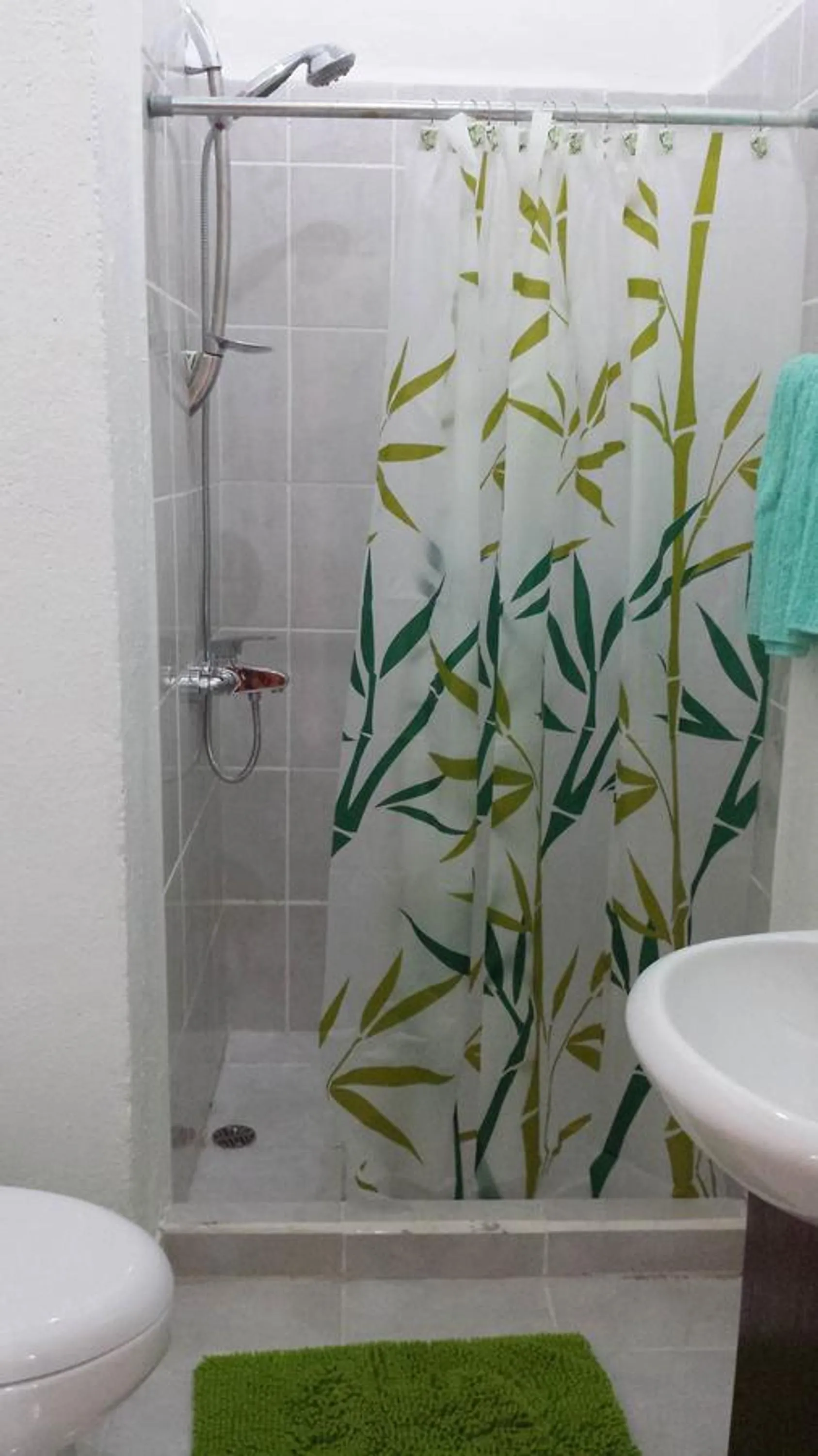 Bathroom in Yucca Beachfront Hotel