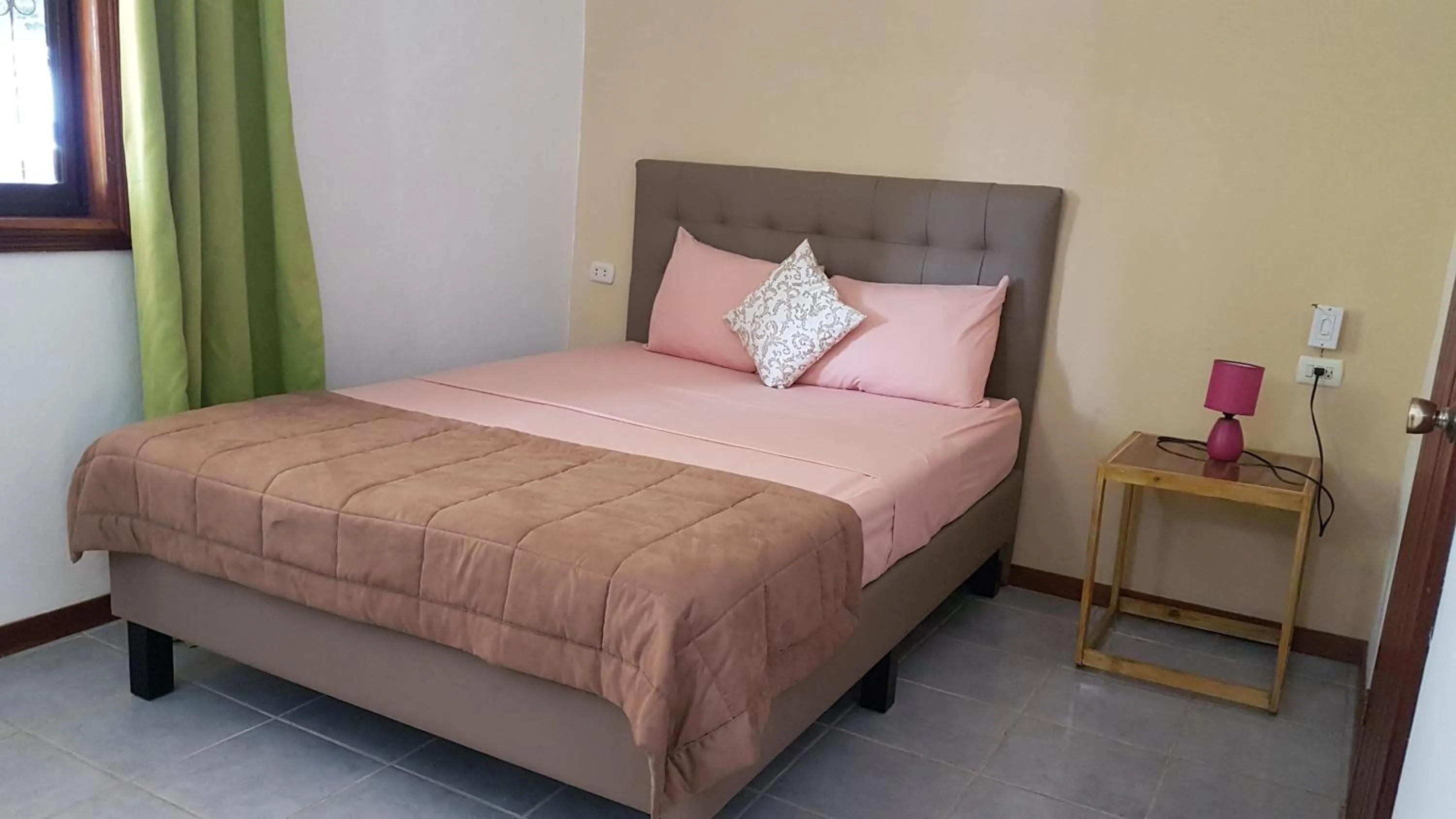 Photo of the whole room, Bed in Yucca Beachfront Hotel