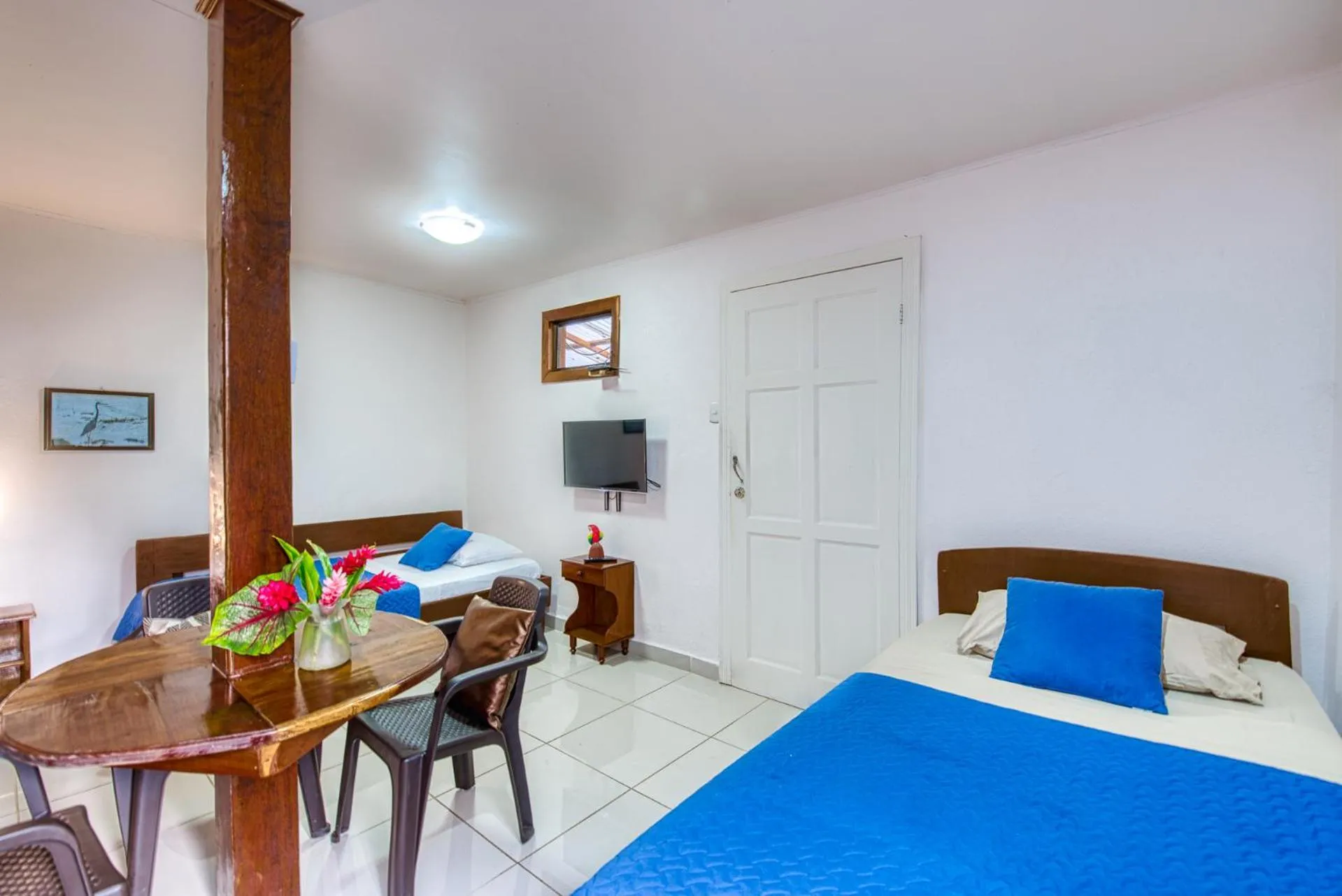 Photo of the whole room, Bed in Yucca Beachfront Hotel