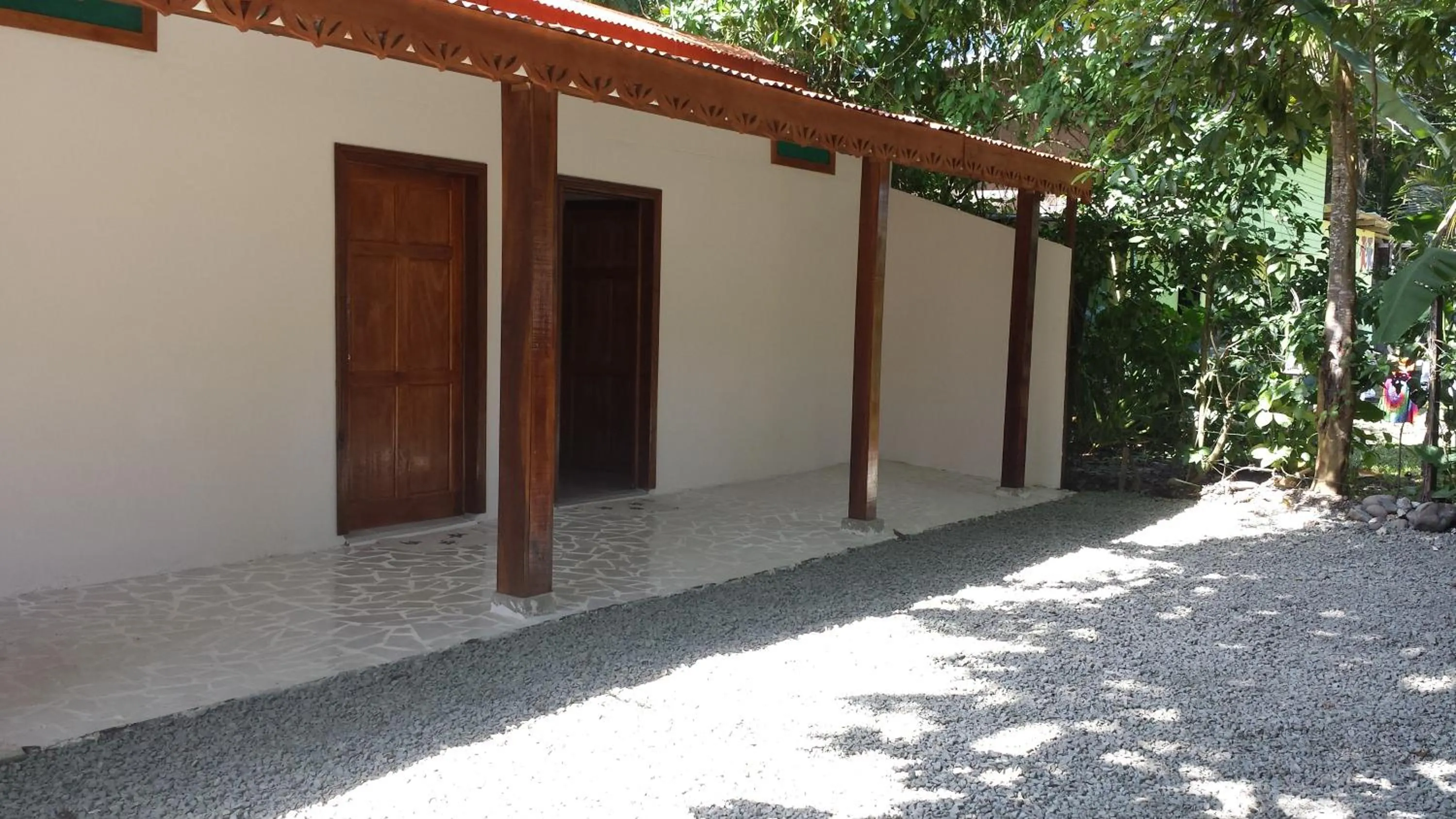 Facade/entrance in Yucca Beachfront Hotel