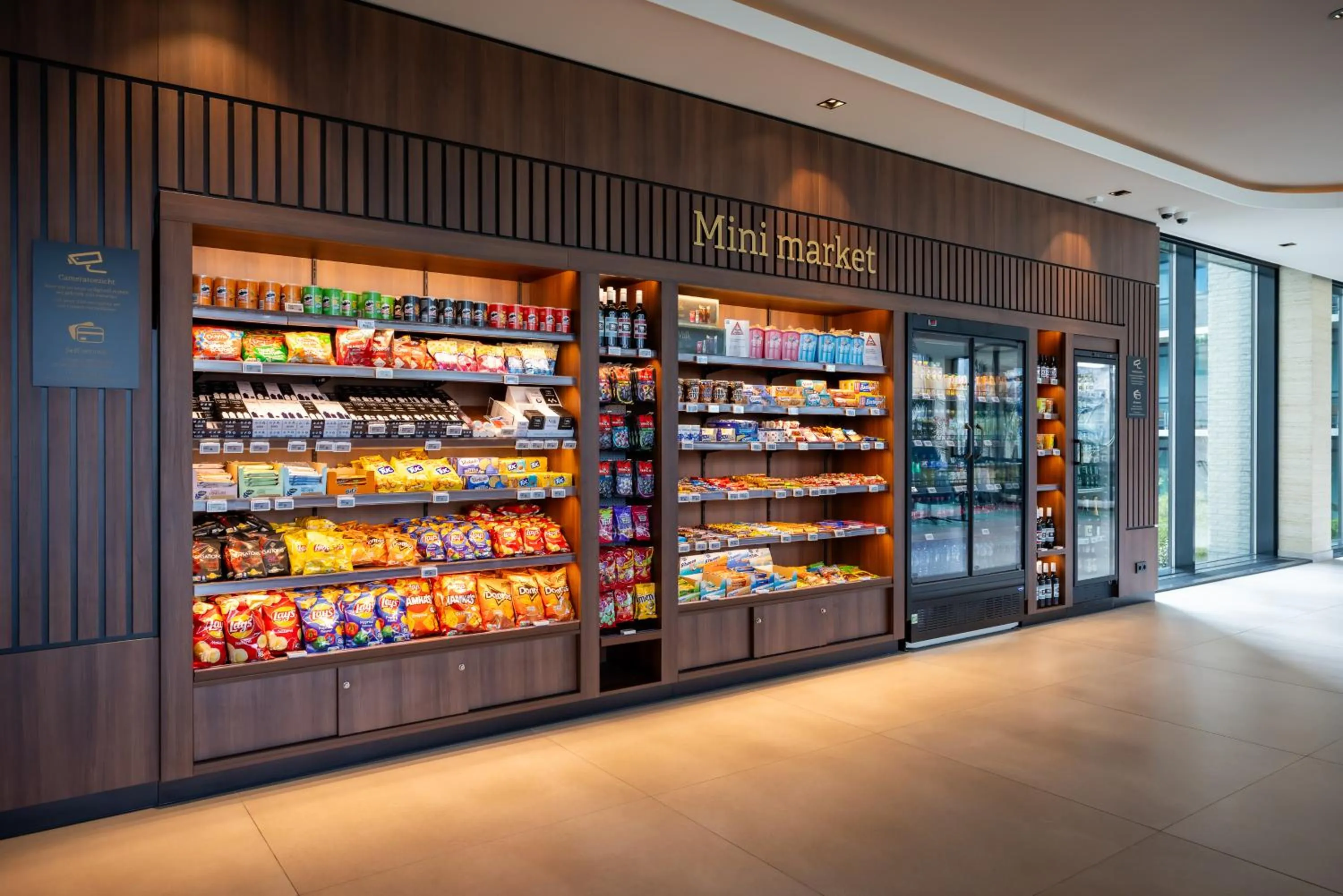 Shopping Area in Van der Valk Hotel Schiphol