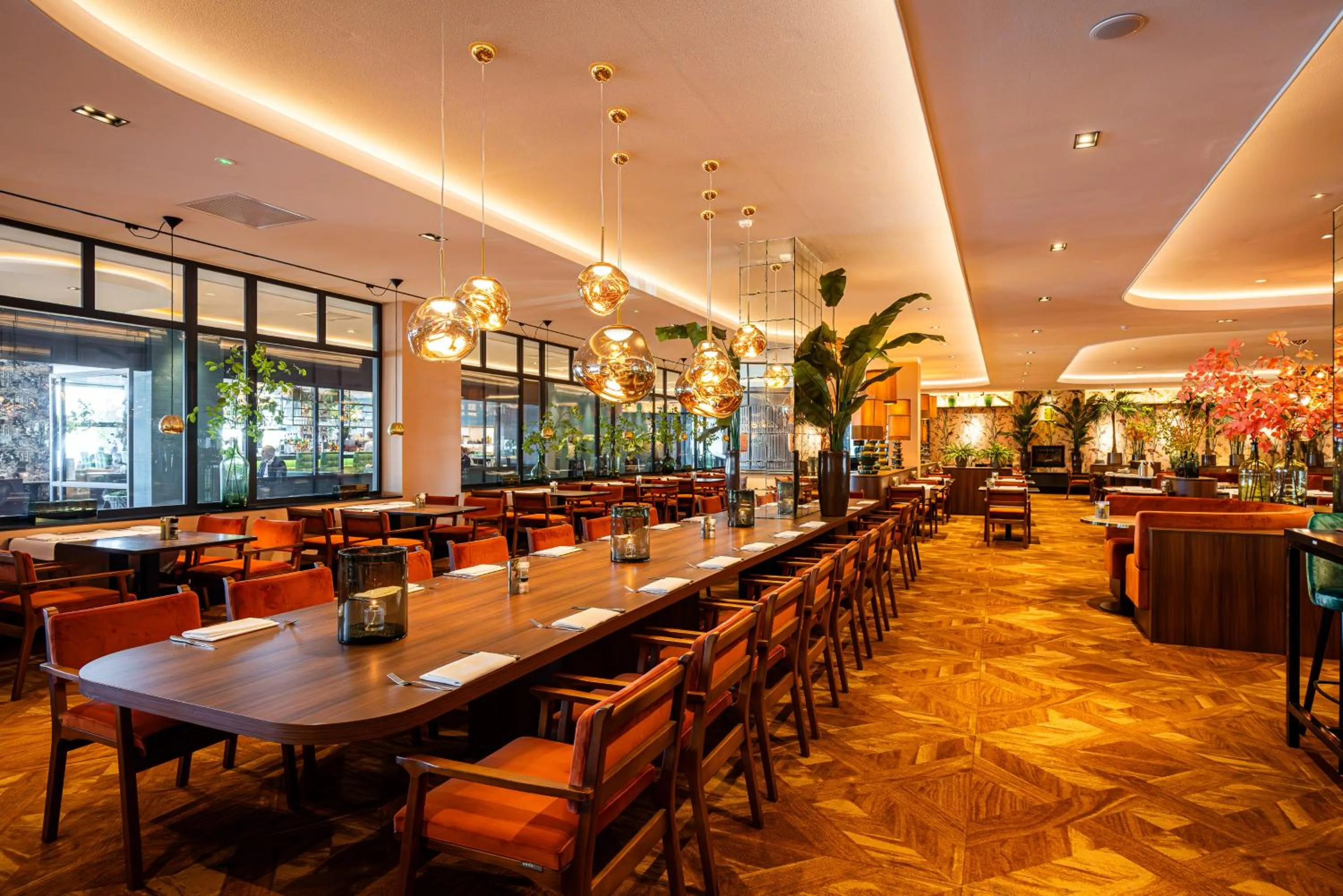 Restaurant/places to eat in Van der Valk Hotel Schiphol