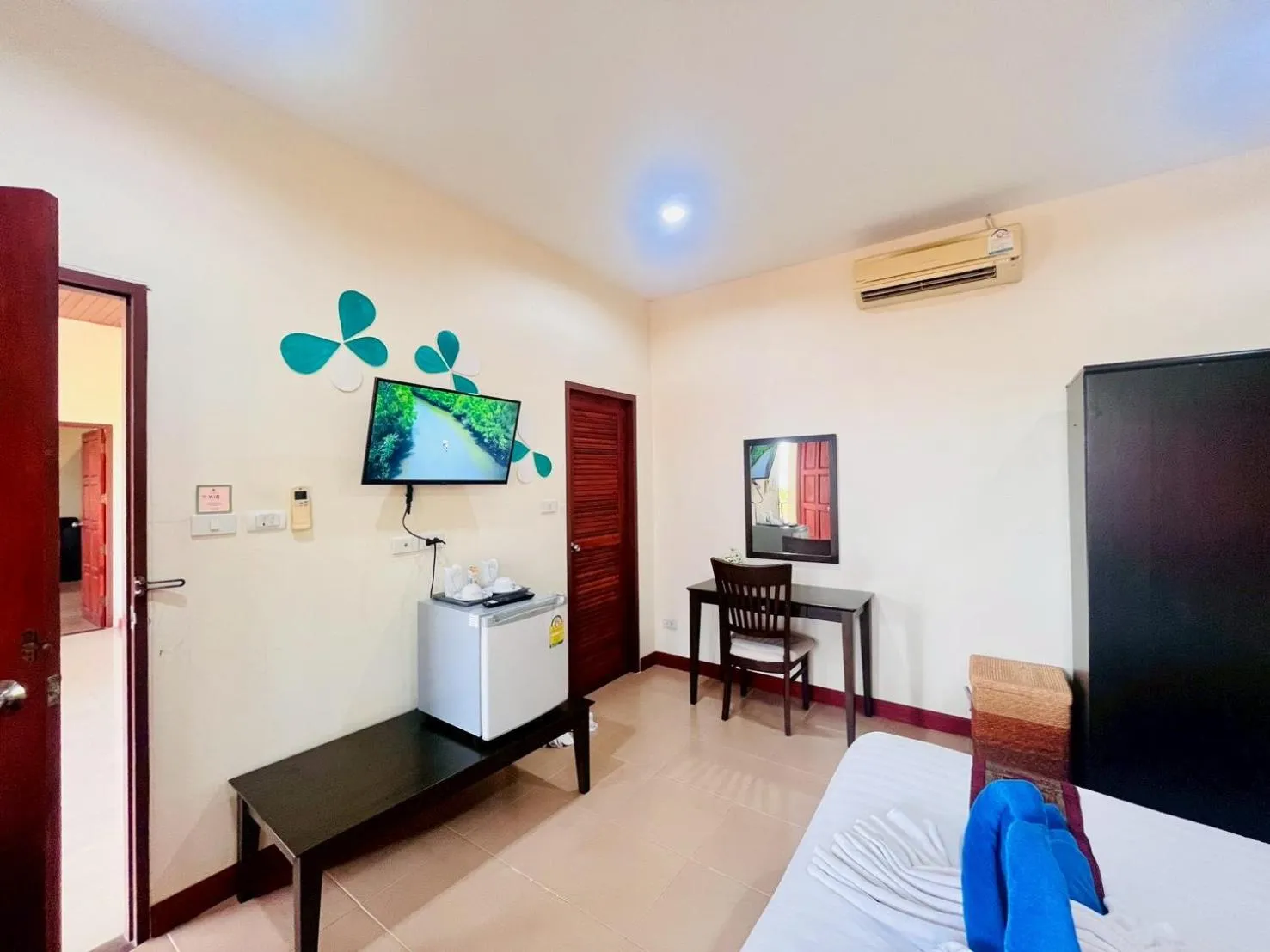 Property building, Bed in Samui Tonggad Resort