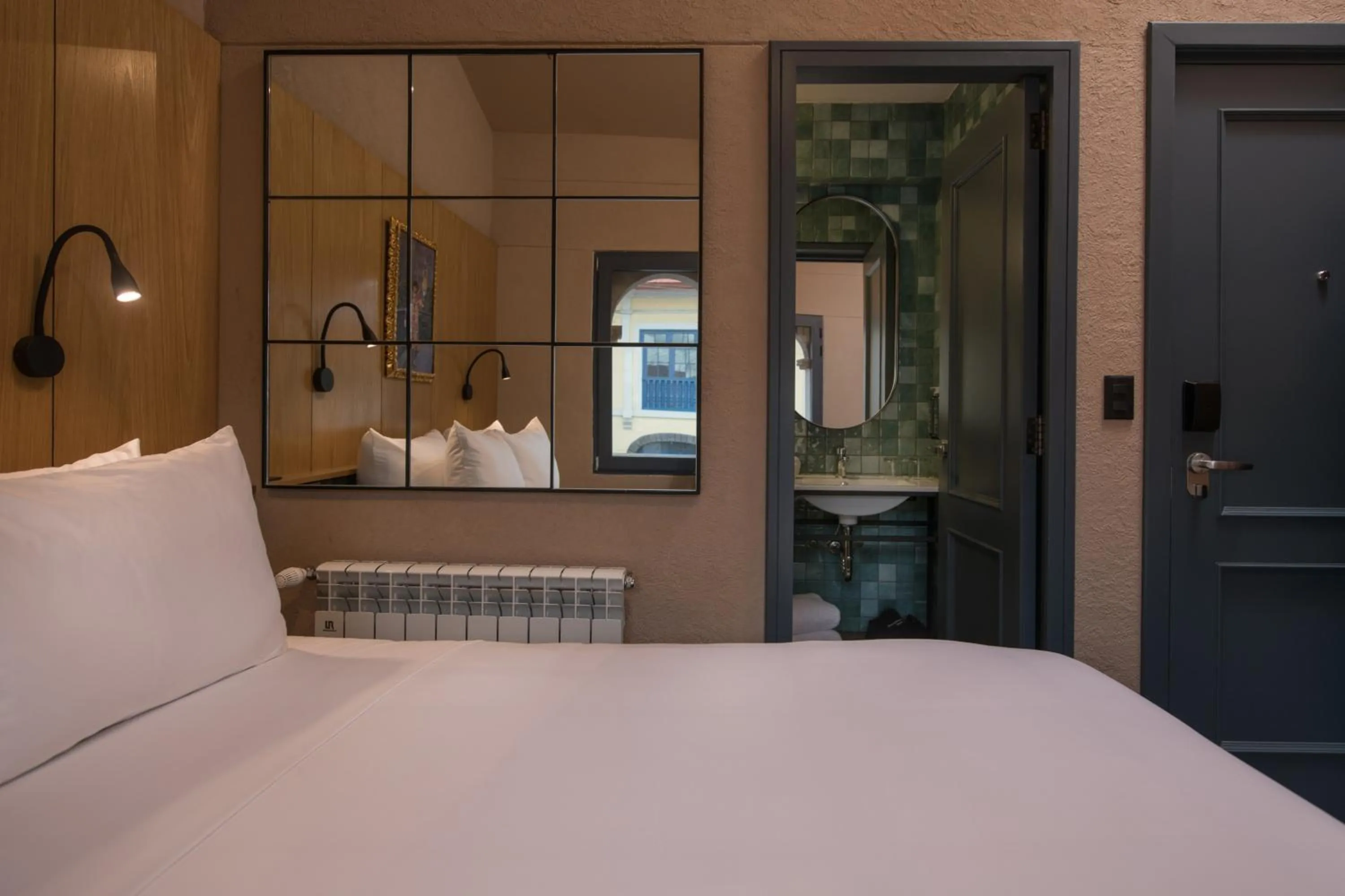 Bed in Motto By Hilton Cusco