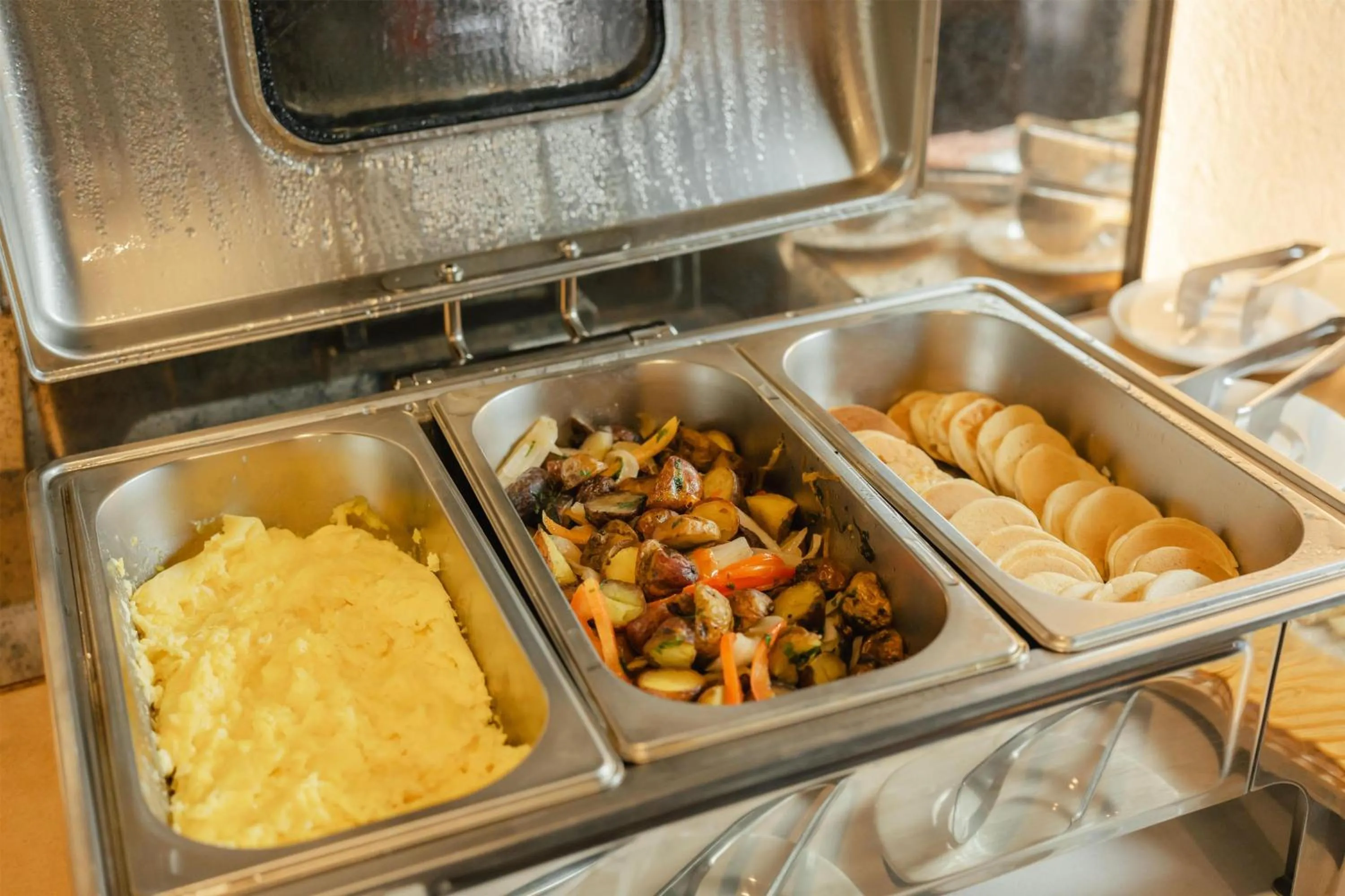 Dining area in Motto By Hilton Cusco