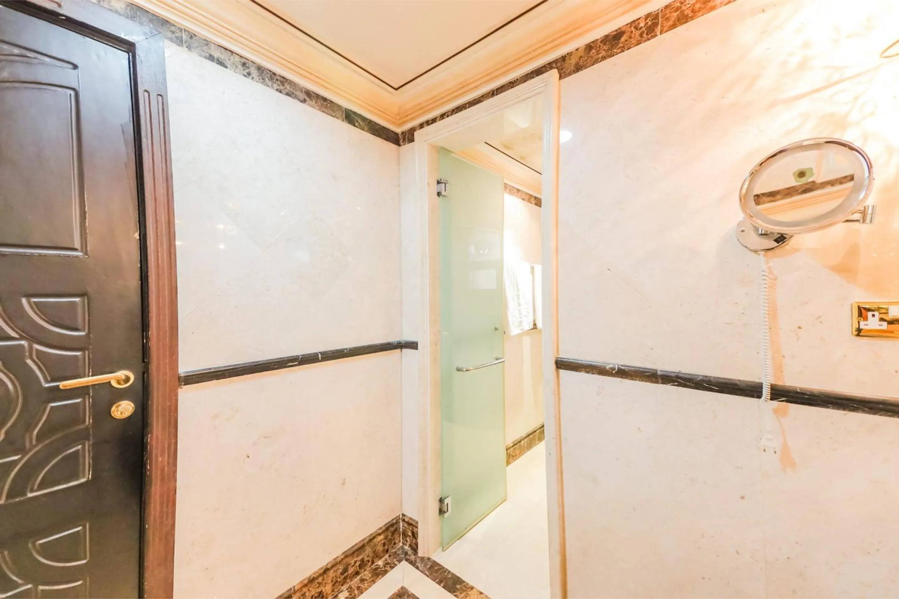 Bathroom in OYO 154 Bait AL Marmar Hotel