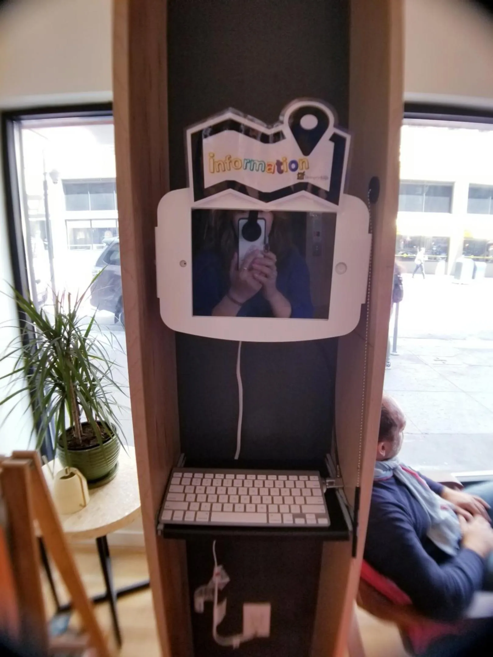 Area and facilities in Orange Village Hostel