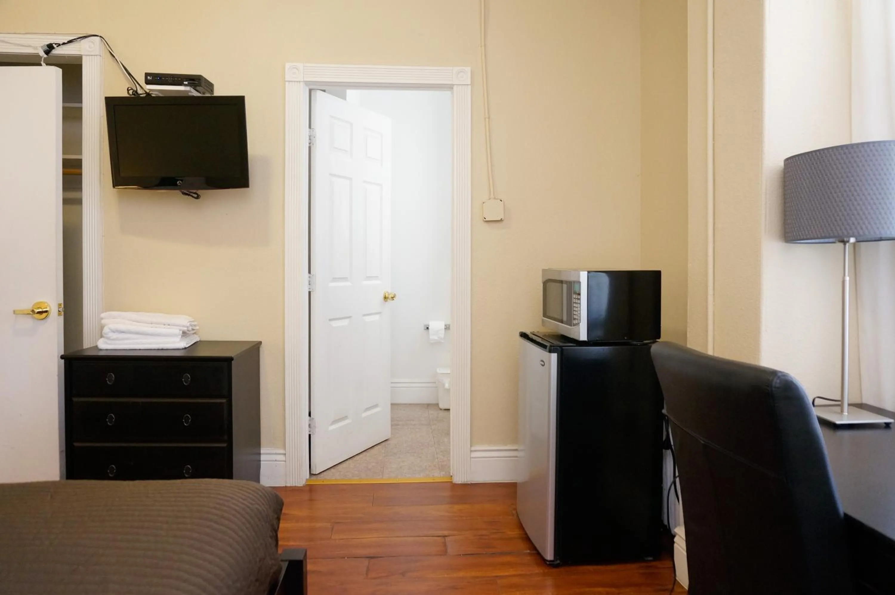 Photo of the whole room in Orange Village Hostel