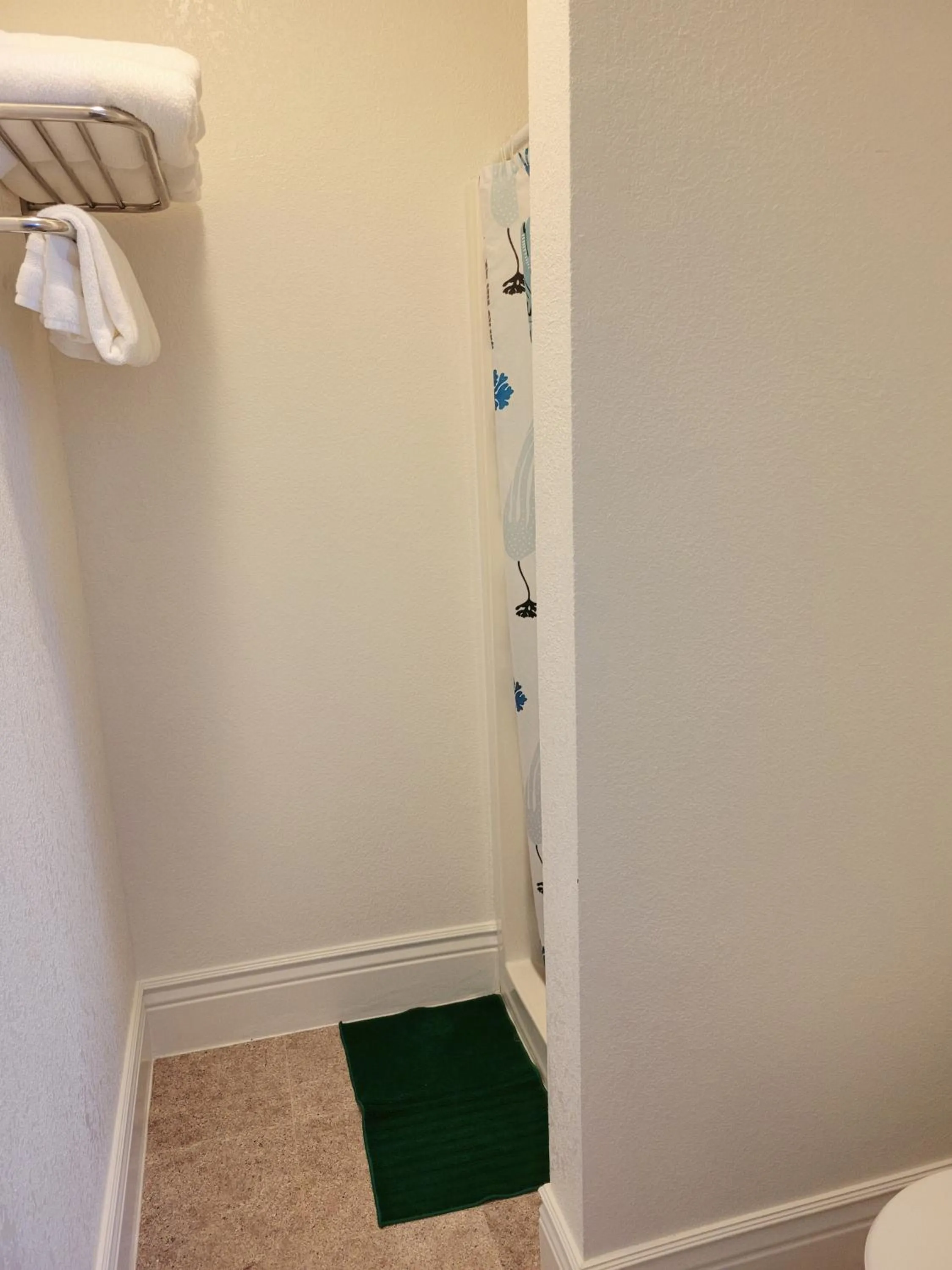 Bathroom in Orange Village Hostel