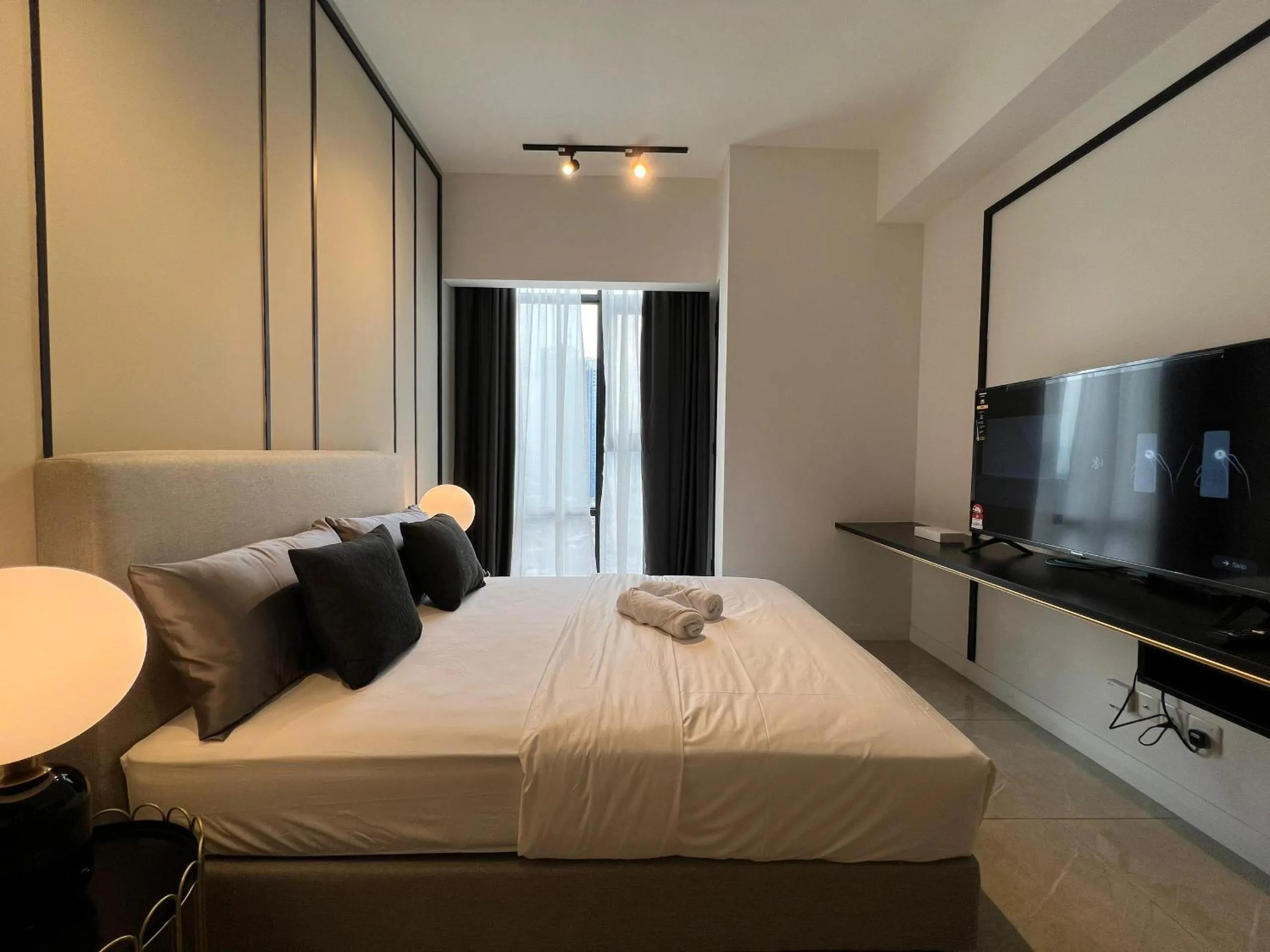 TV and multimedia, Bed in Axon Residence Bukit Bintang Kuala Lumpur By Apex