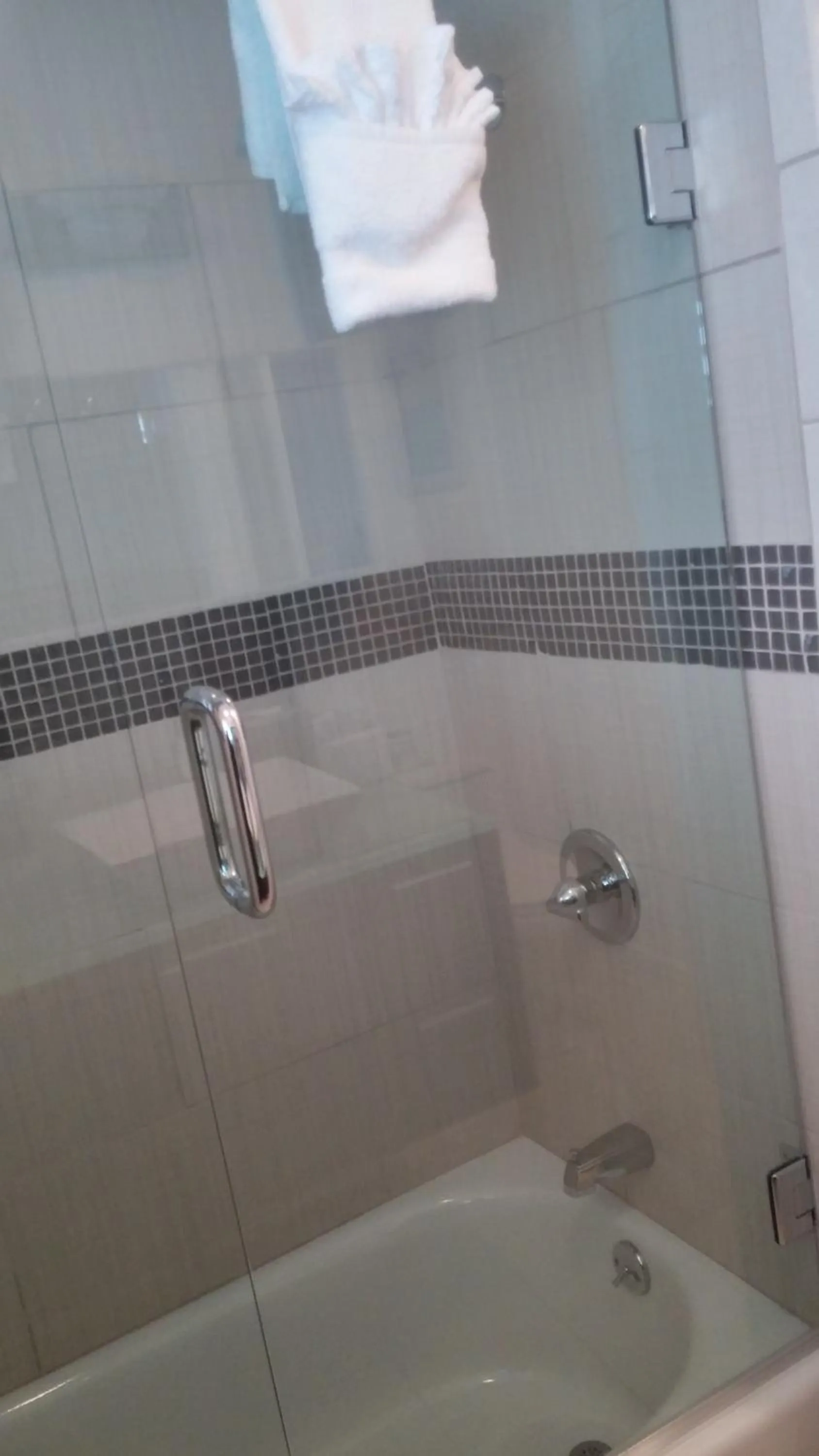 Bathroom in Rio Vista Inn & Suites Santa Cruz