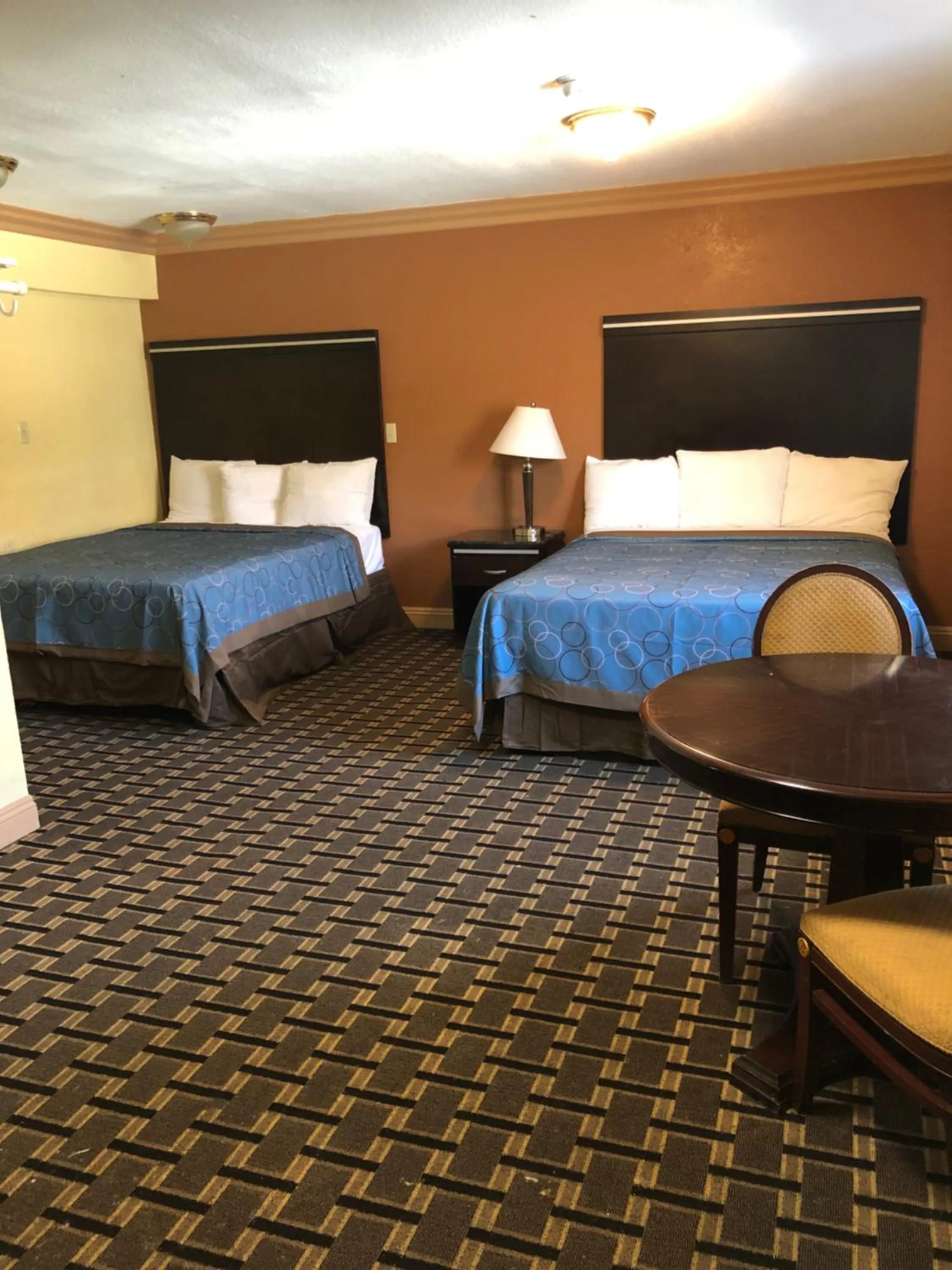 Bed in Glendora Motel